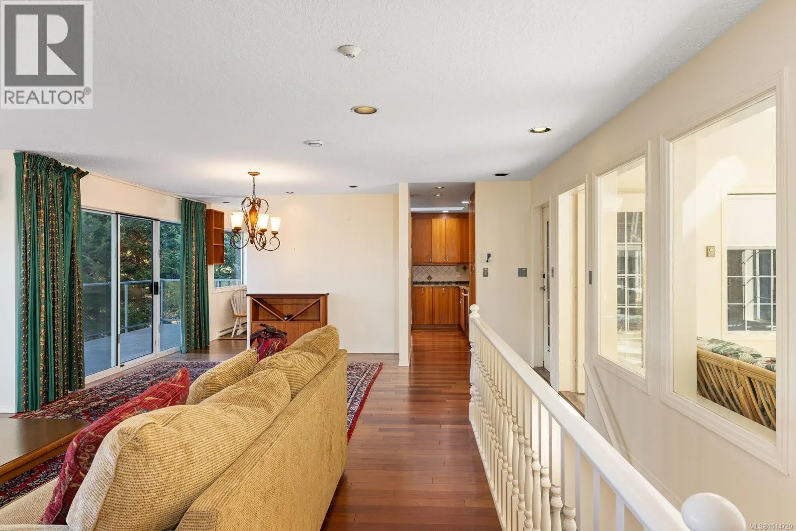 1319 Lands End Rd