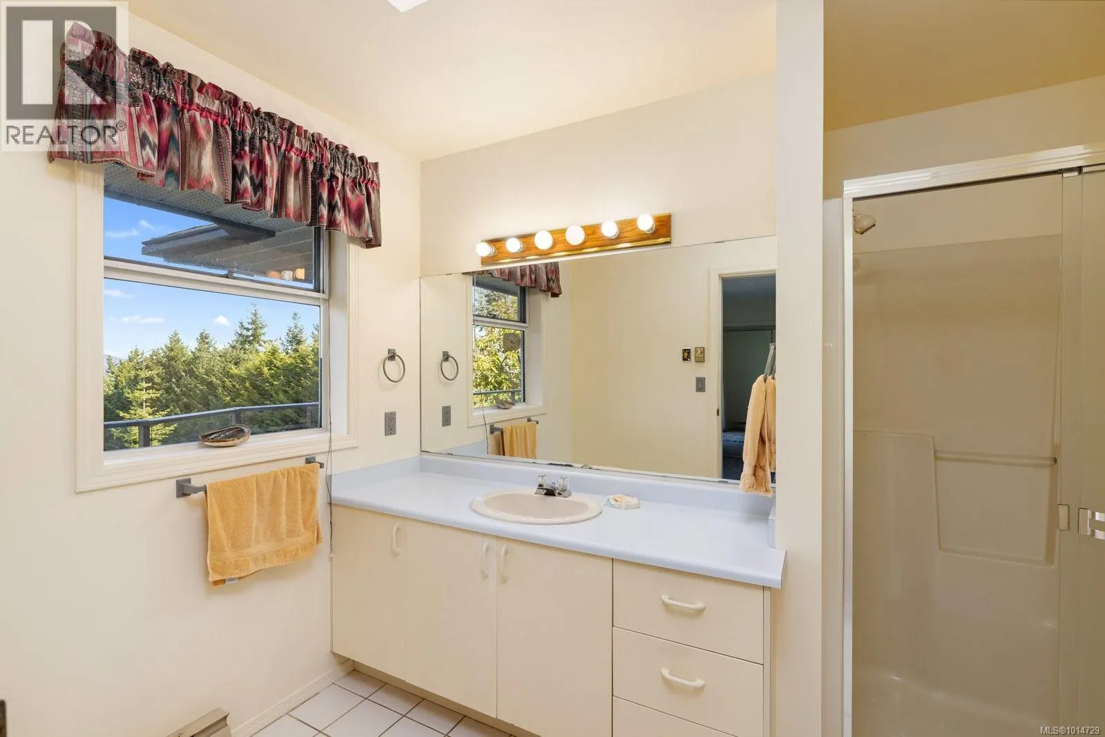 1319 Lands End Rd
