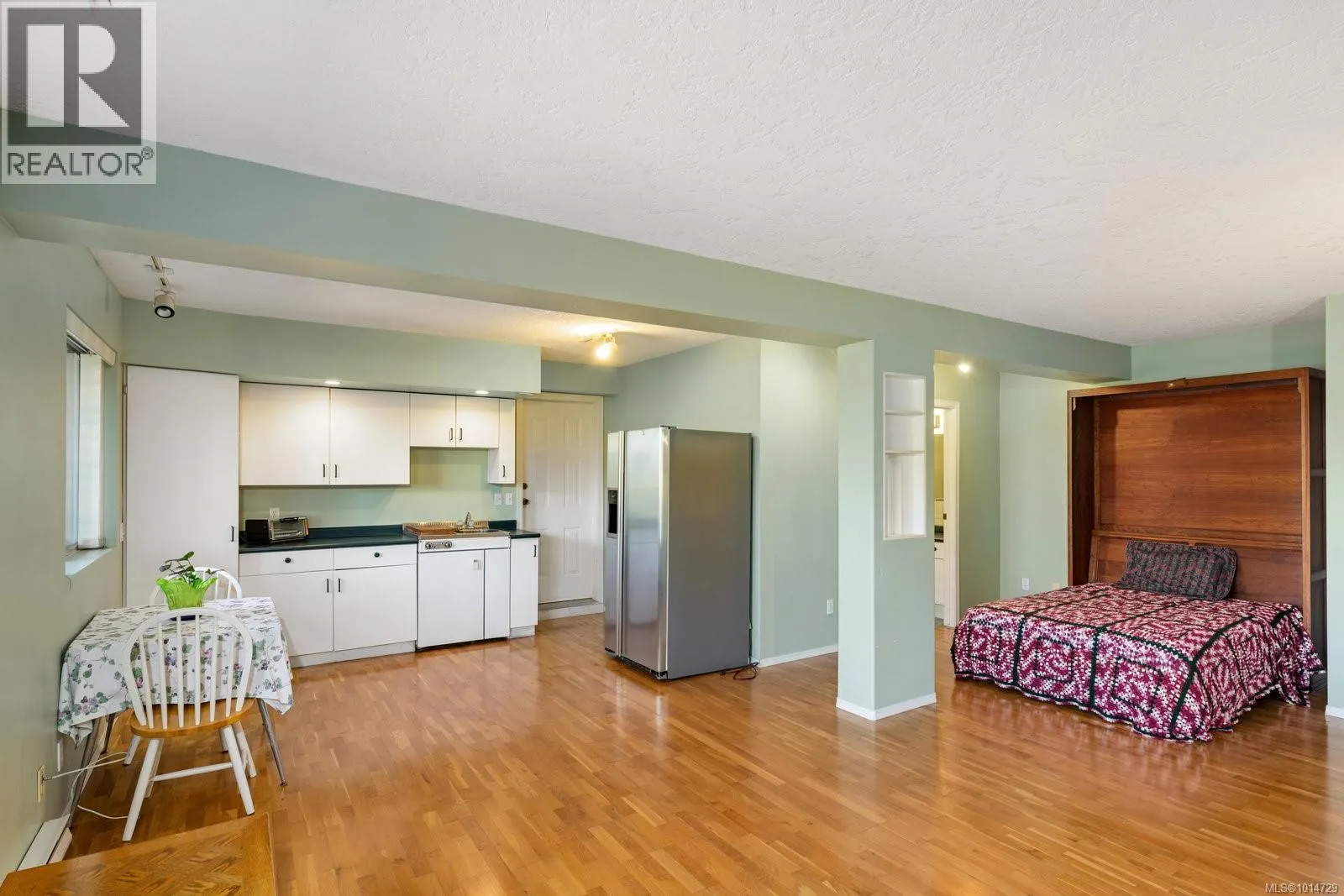 1319 Lands End Rd