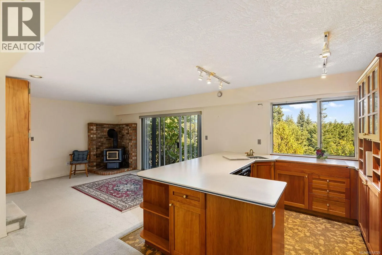 1319 Lands End Rd