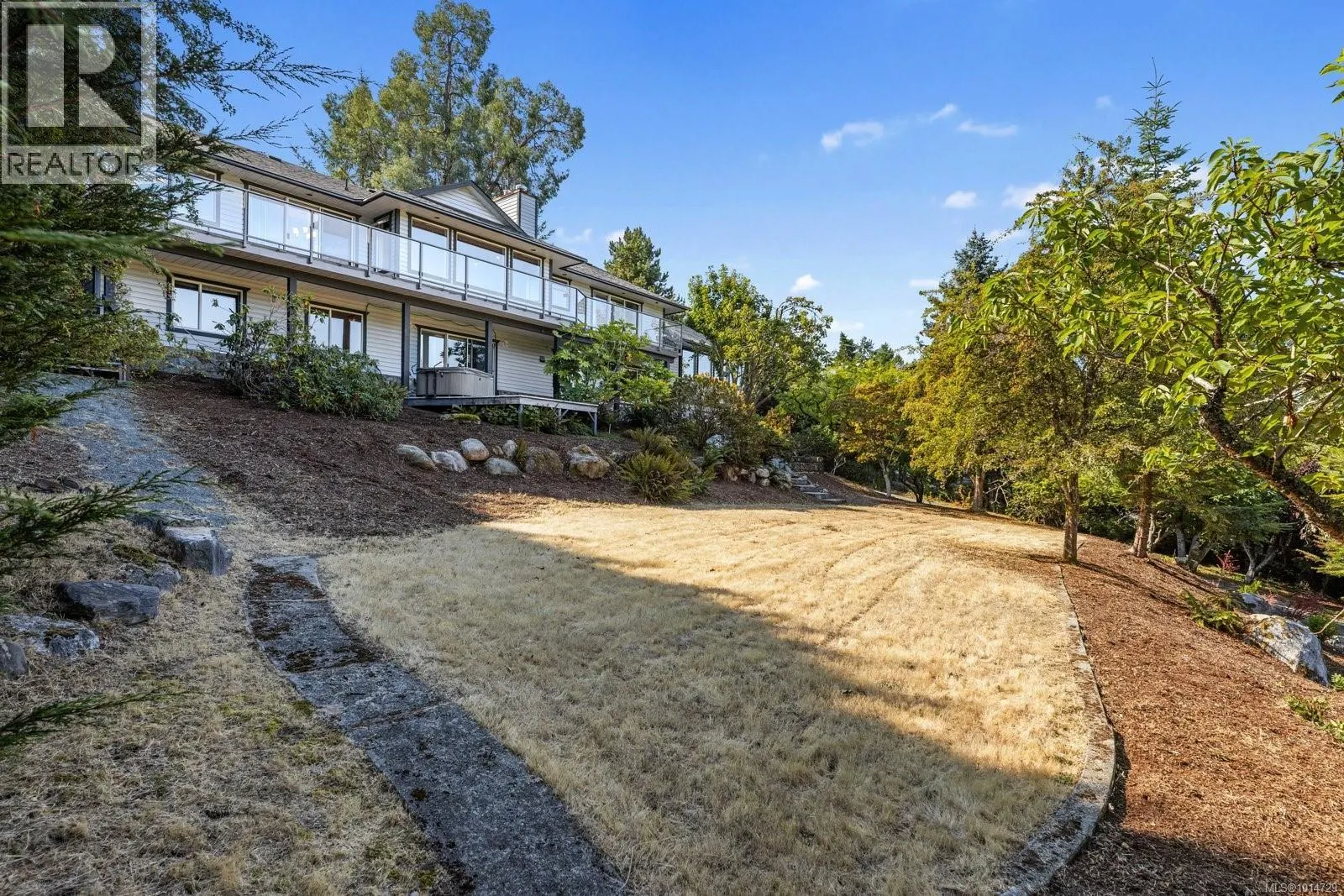 1319 Lands End Rd