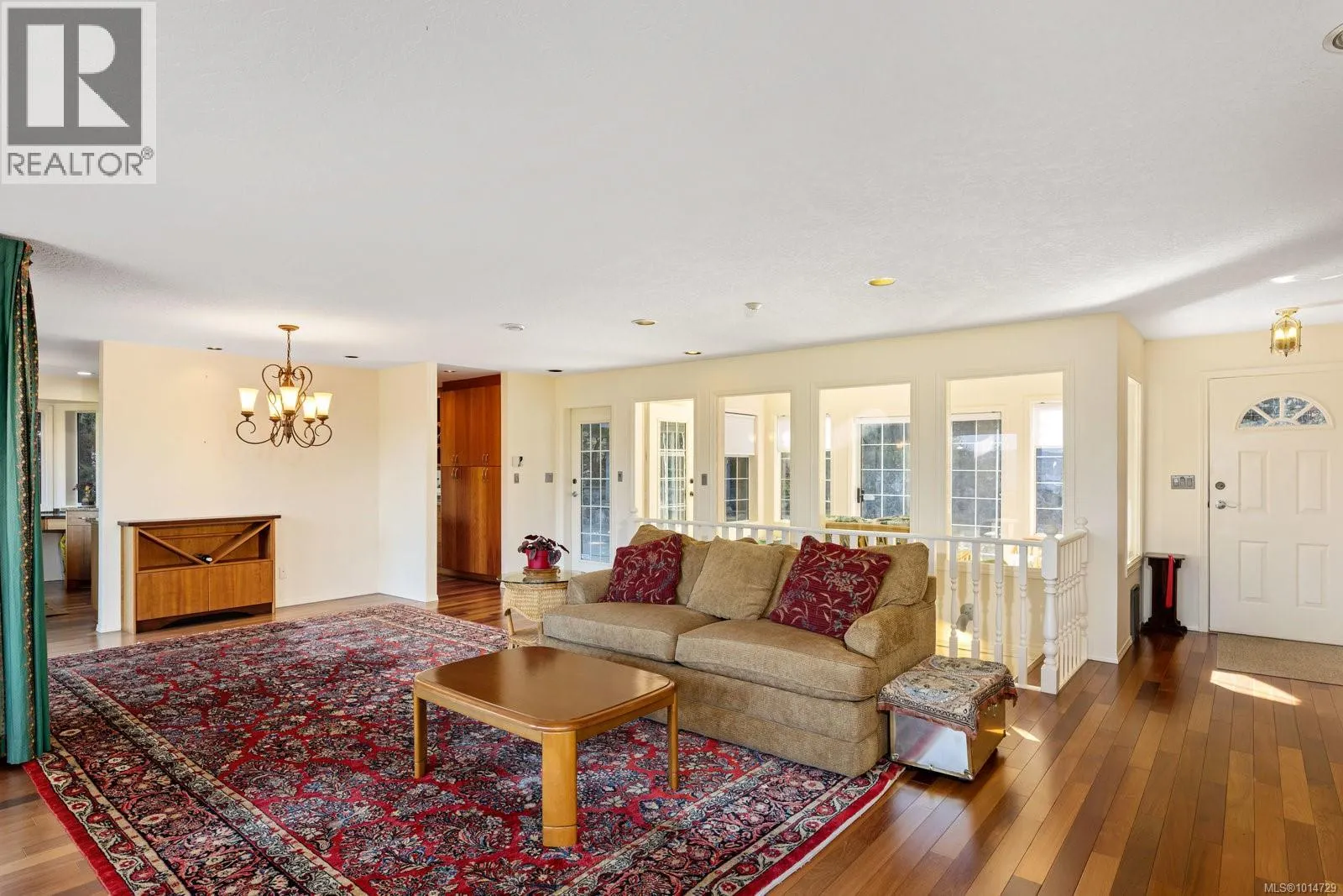 1319 Lands End Rd
