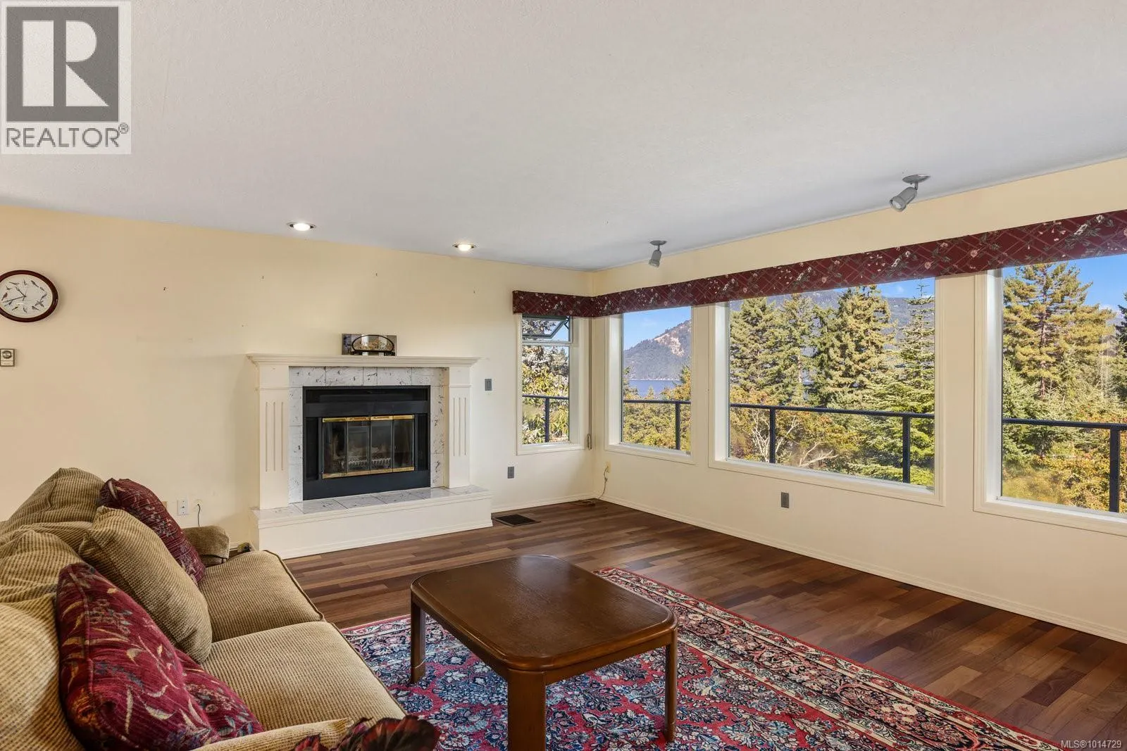 1319 Lands End Rd