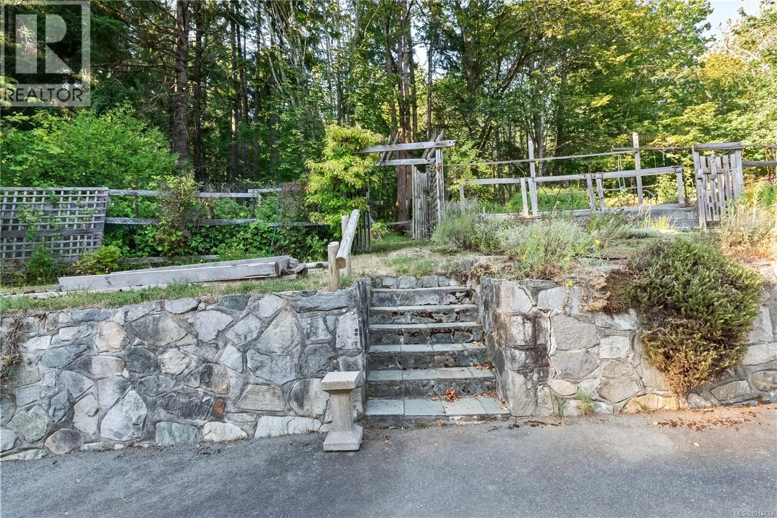 1850 Alberni Hwy