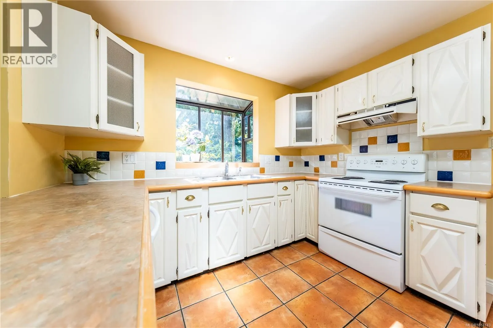 3521 FAIRVIEW Dr