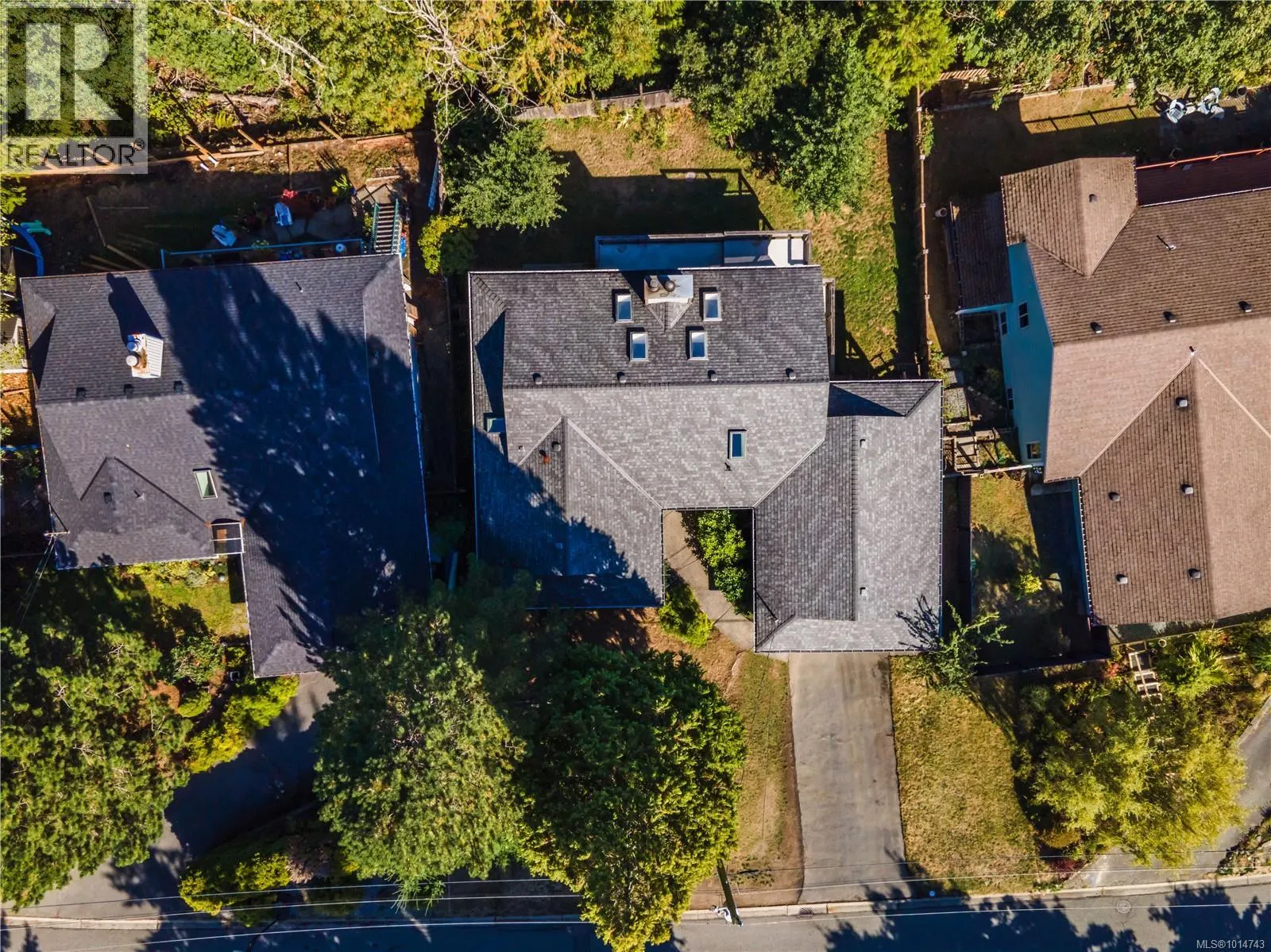 3521 FAIRVIEW Dr