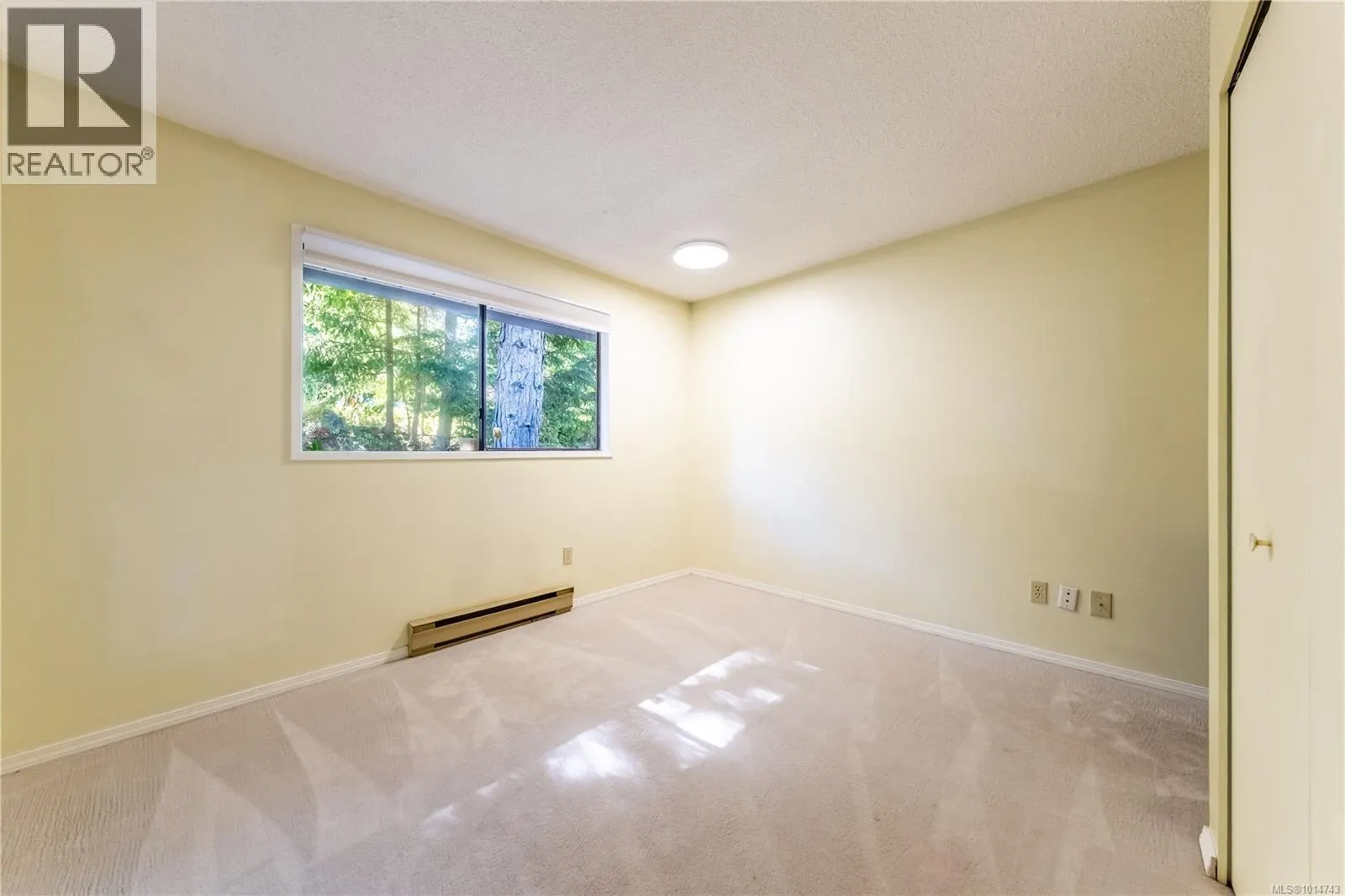 3521 FAIRVIEW Dr