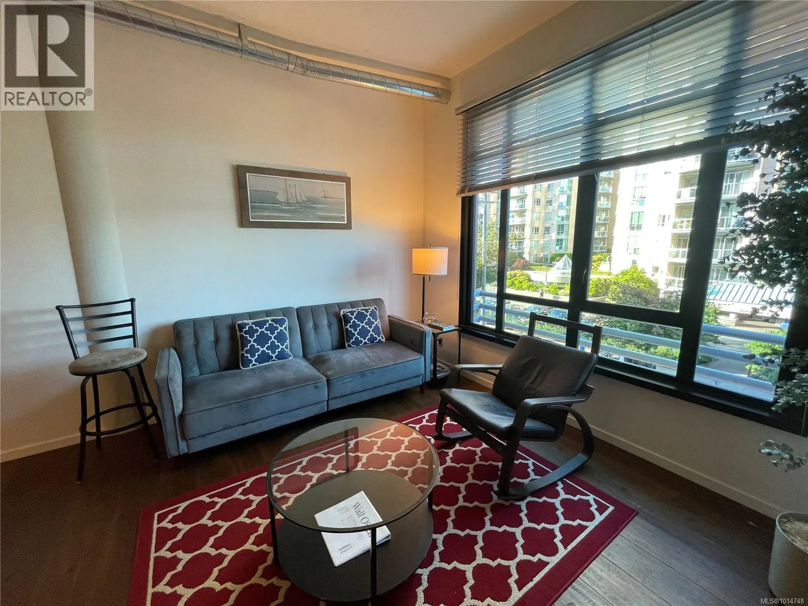 311 1029 View St