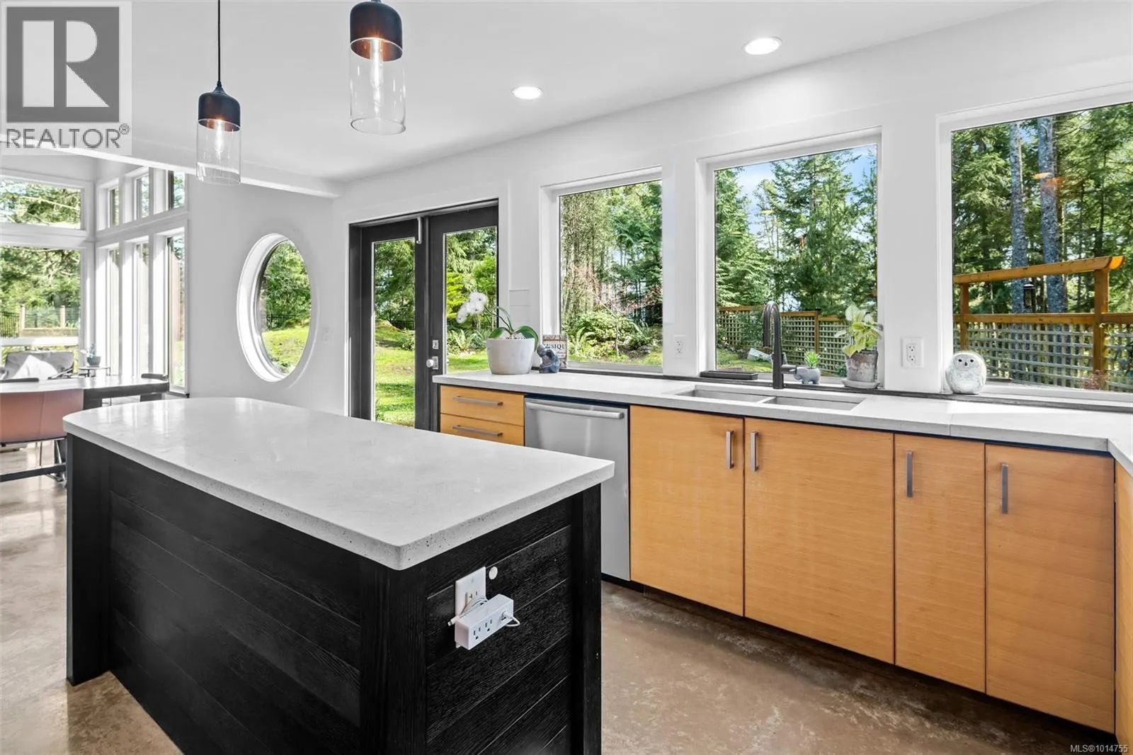 2405 Carpenter Rd