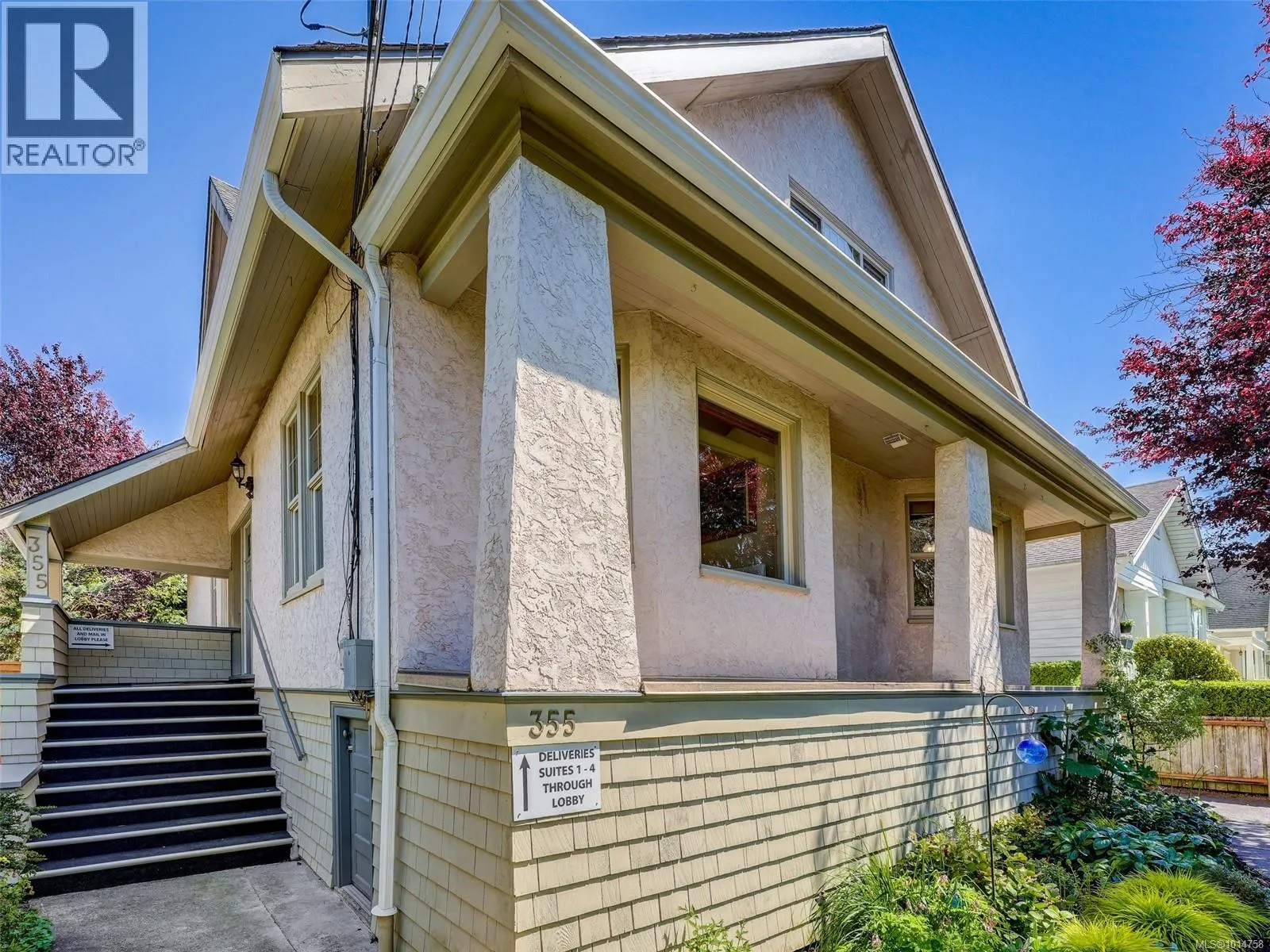 355 Richmond Ave