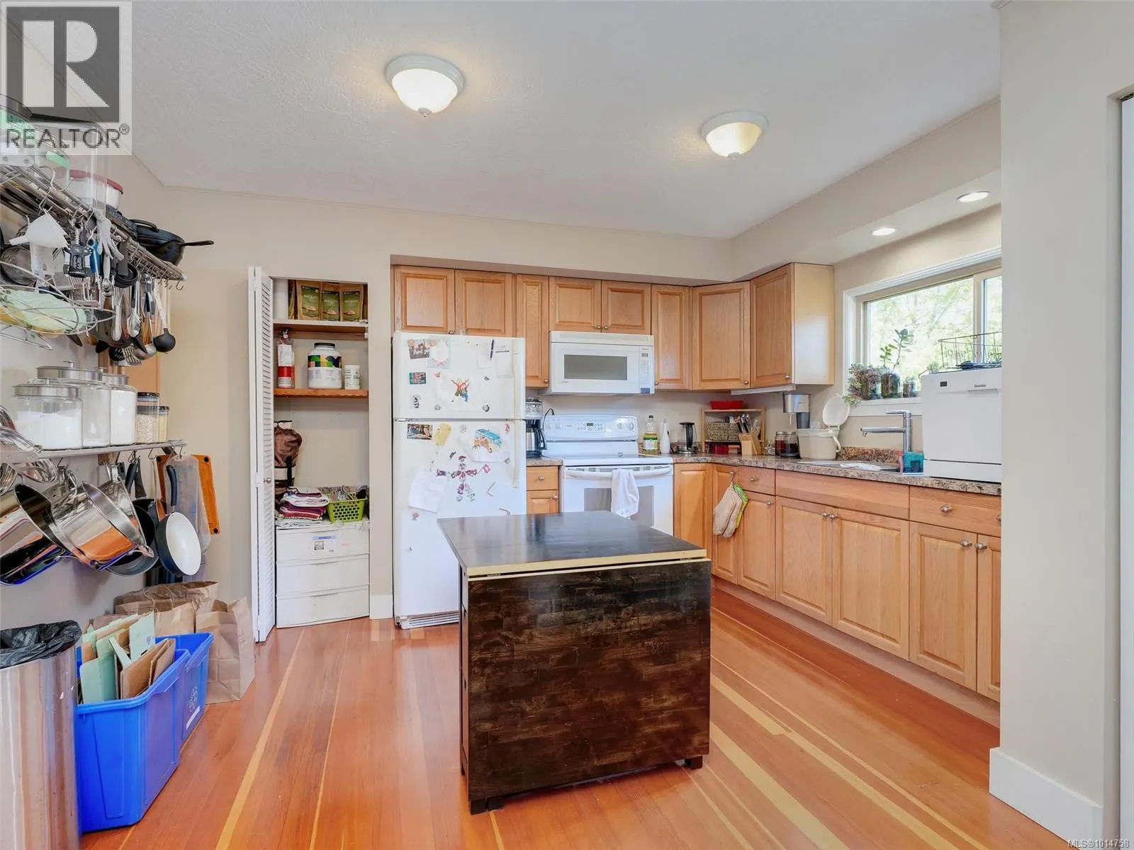 355 Richmond Ave