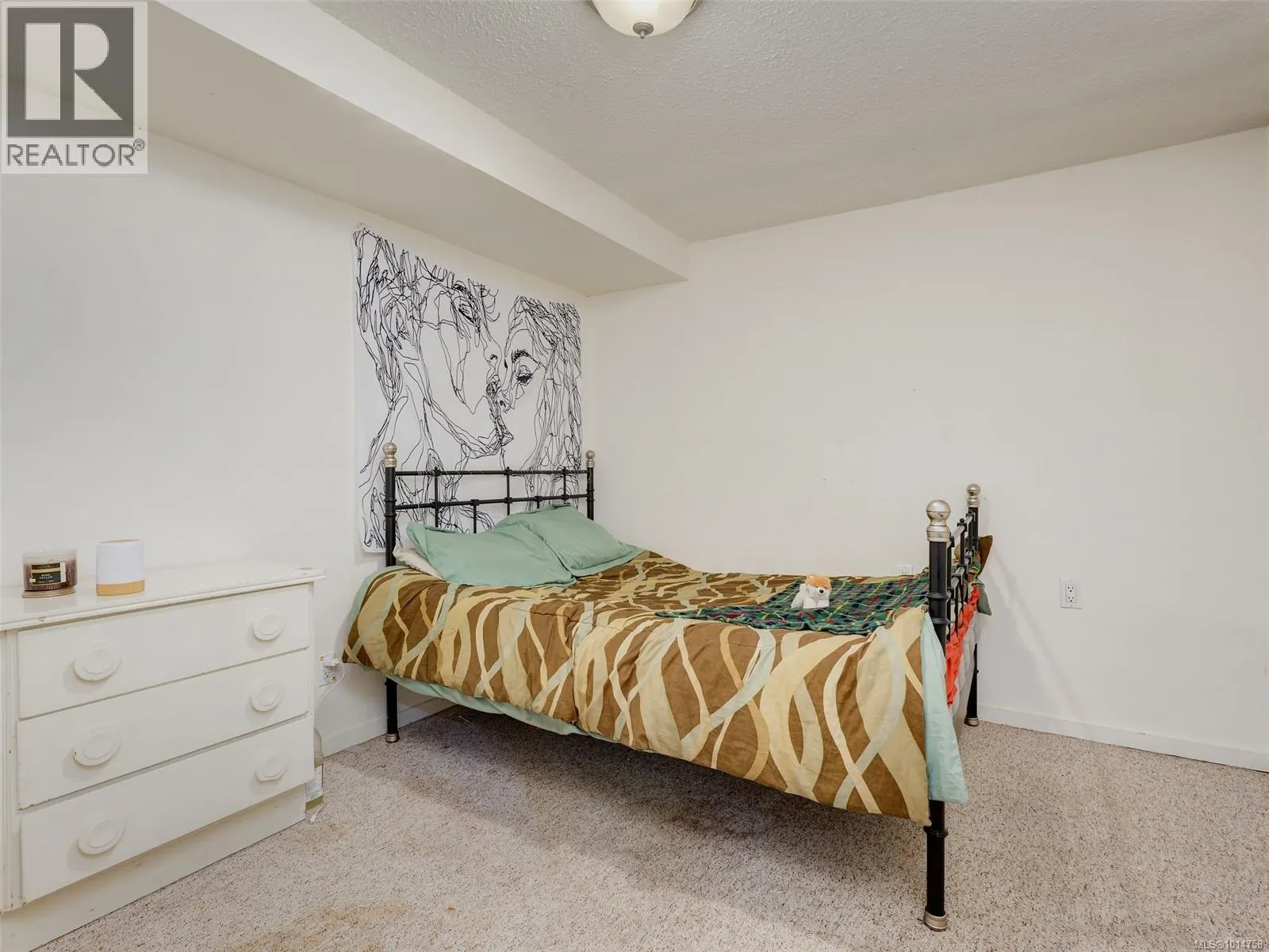 355 Richmond Ave