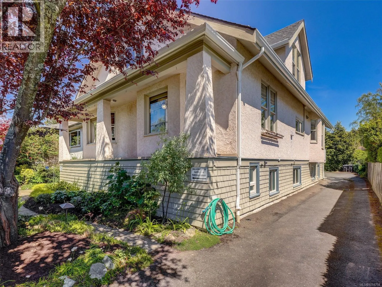 355 Richmond Ave