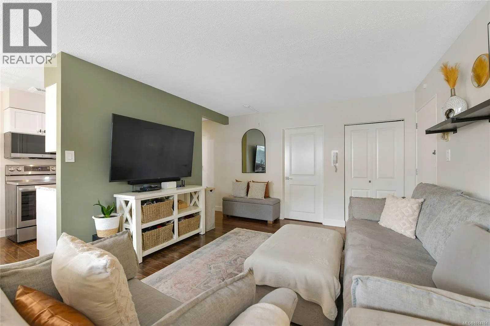 364 Burnside Rd W