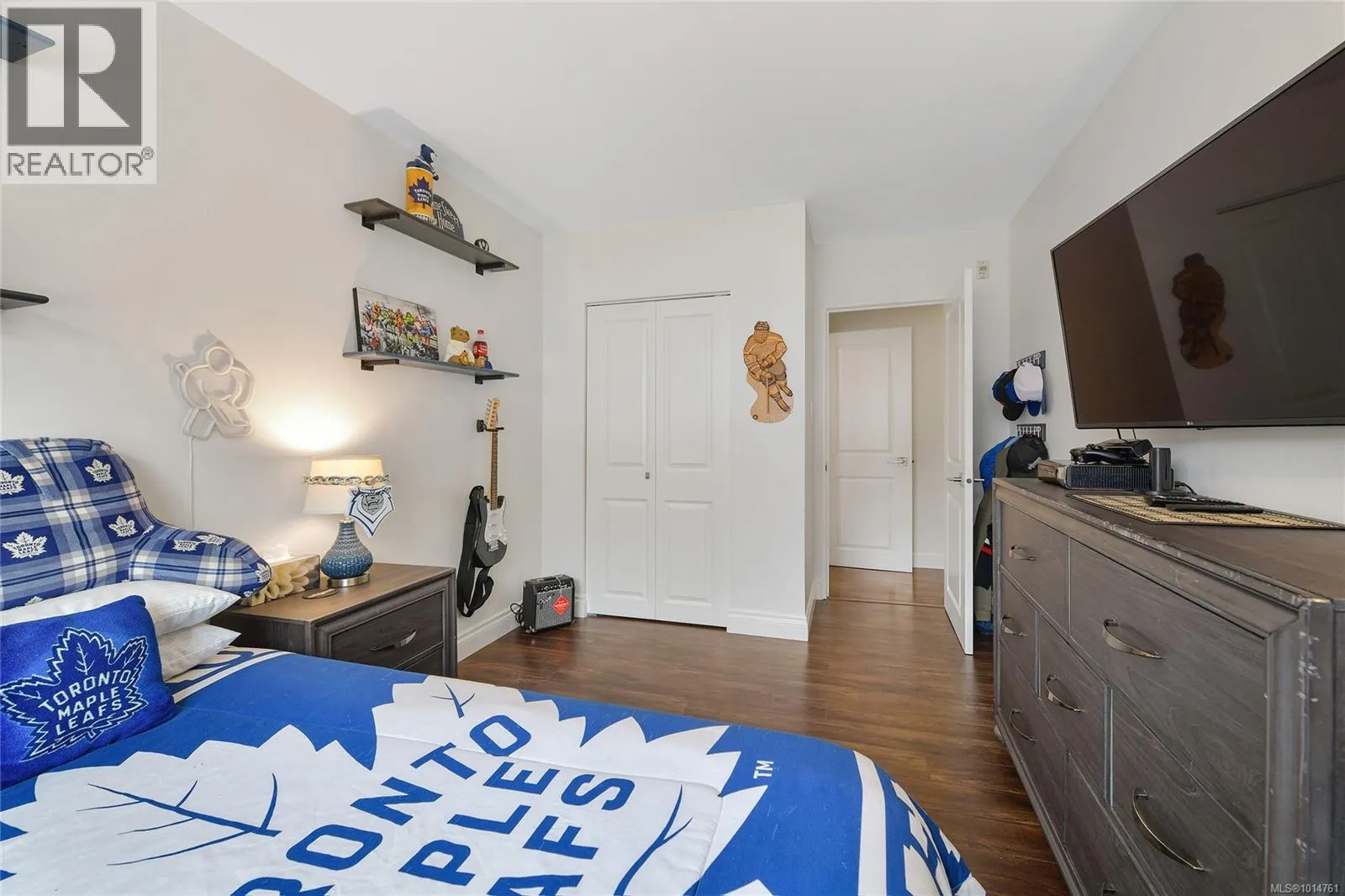 364 Burnside Rd W
