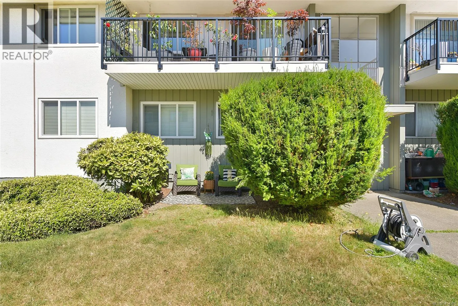 364 Burnside Rd W