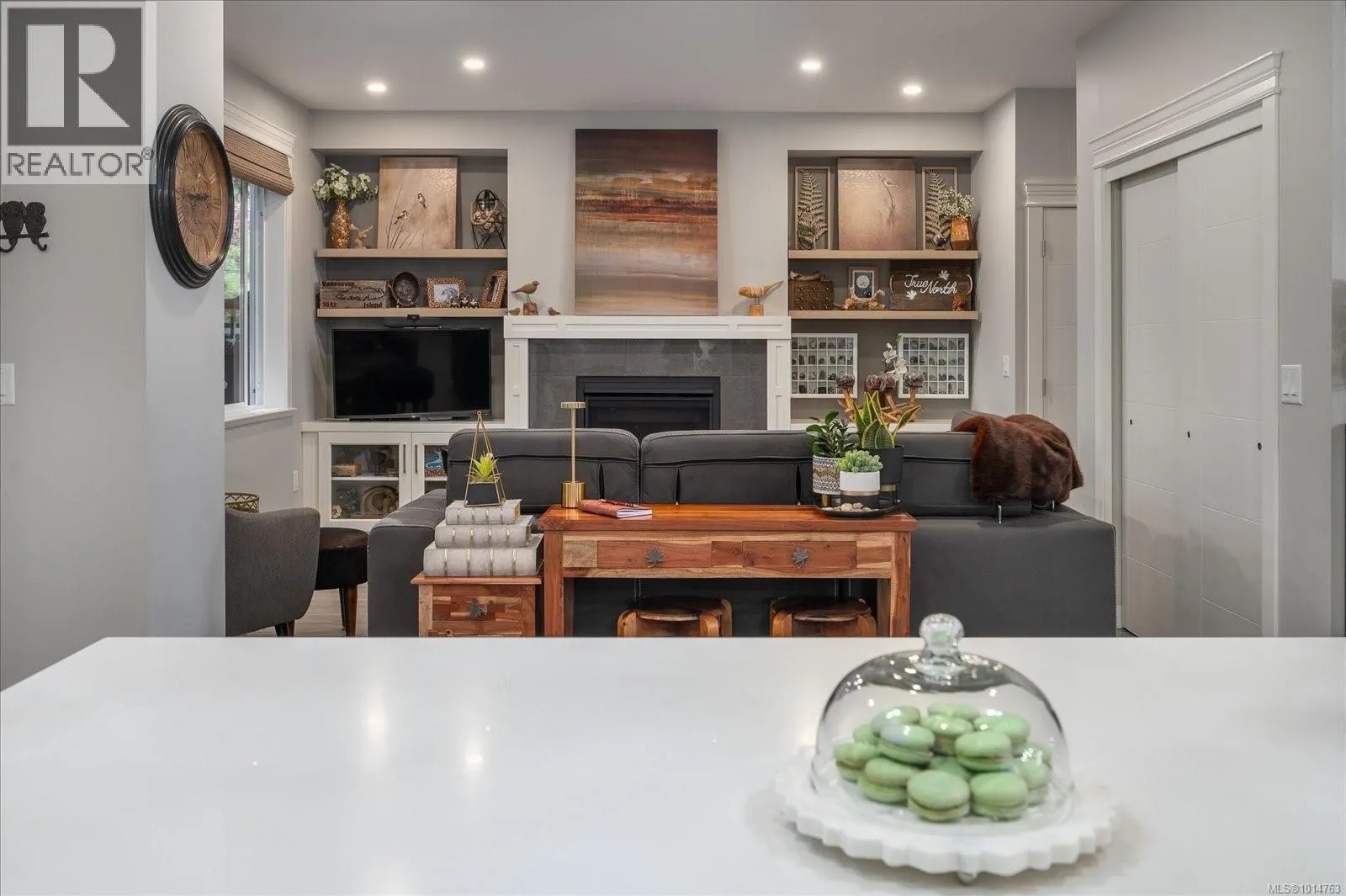 9048 Driftwood Dr