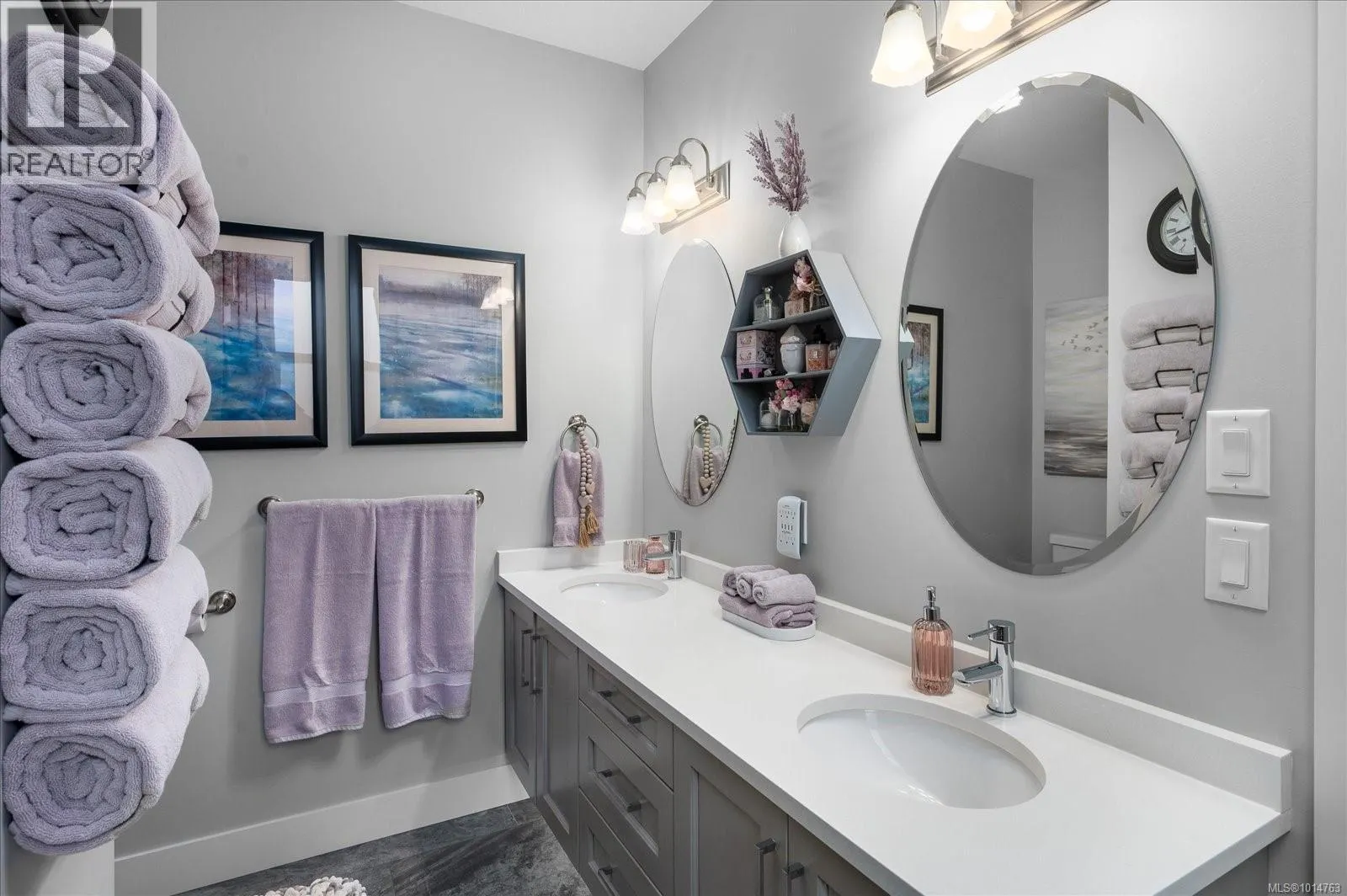 9048 Driftwood Dr