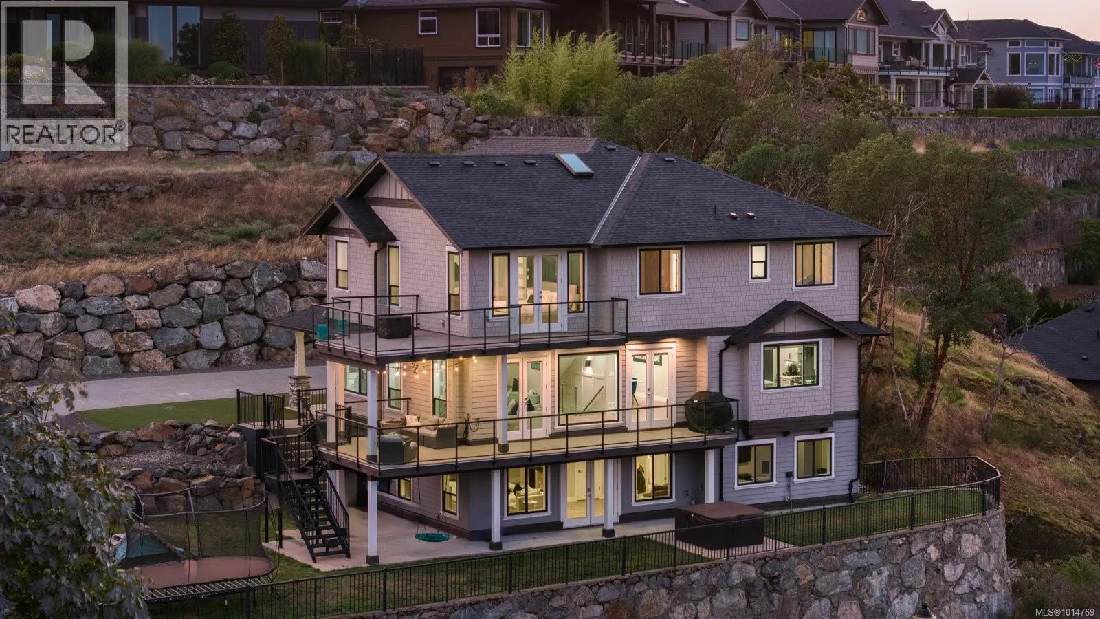 1414 Grand Forest Close