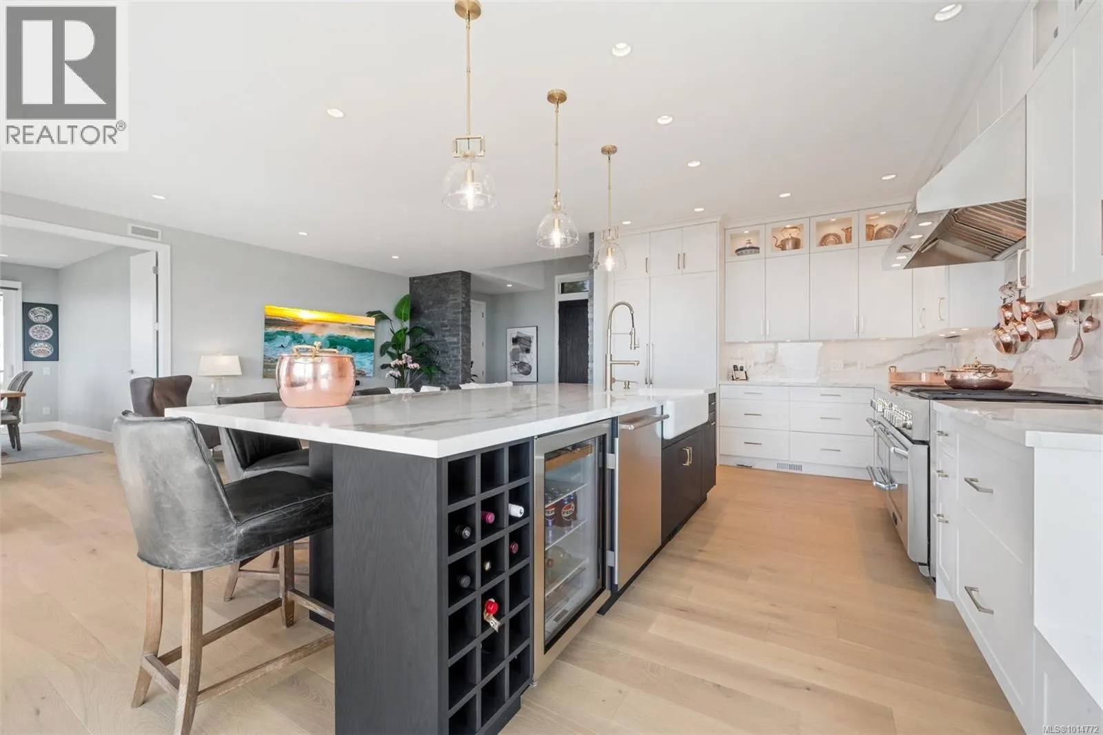 7470 Thornton Hts