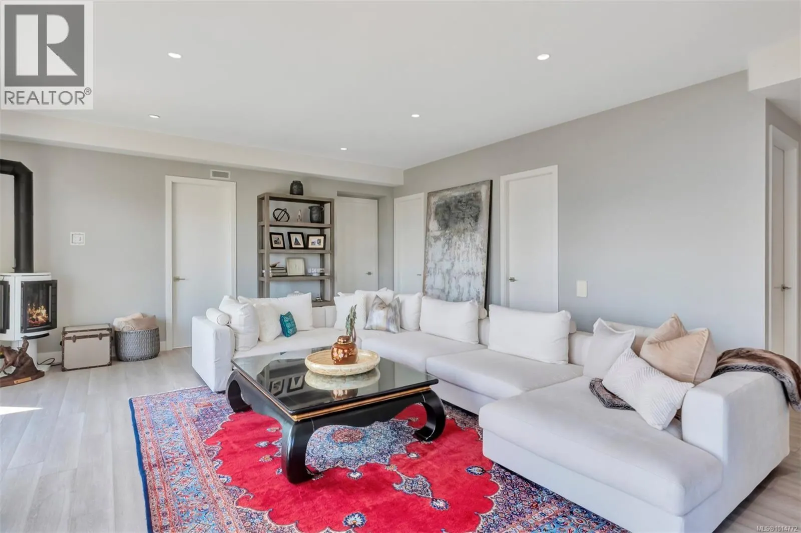 7470 Thornton Hts