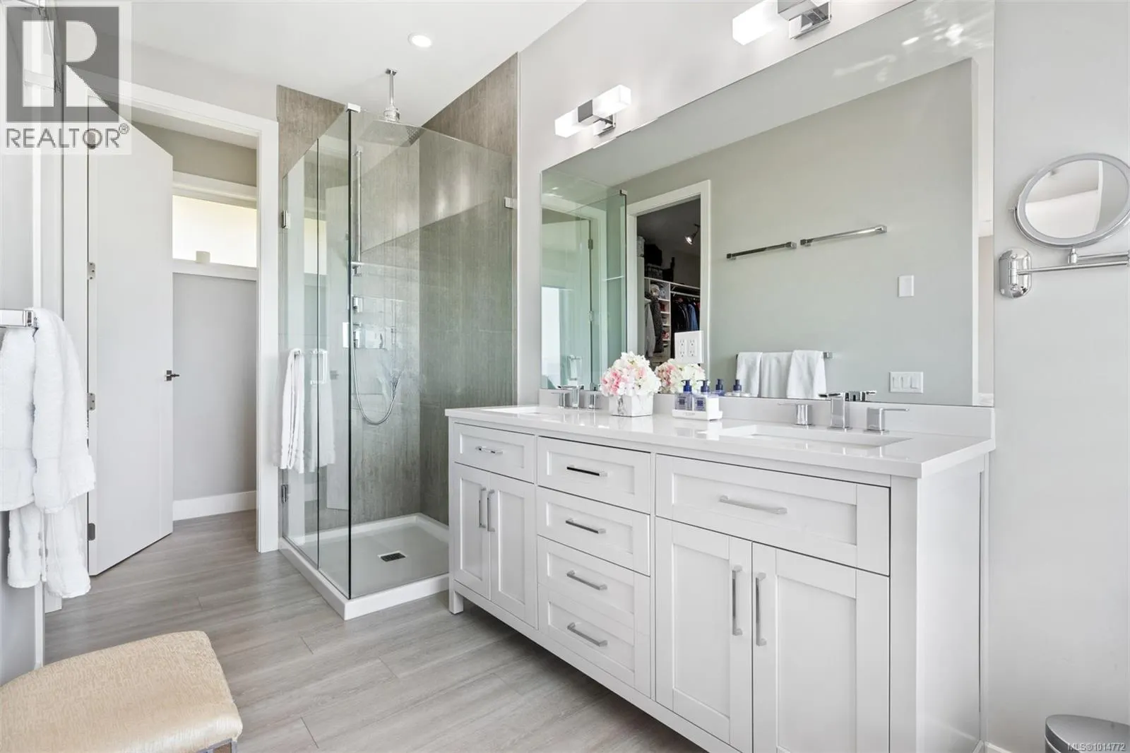 7470 Thornton Hts
