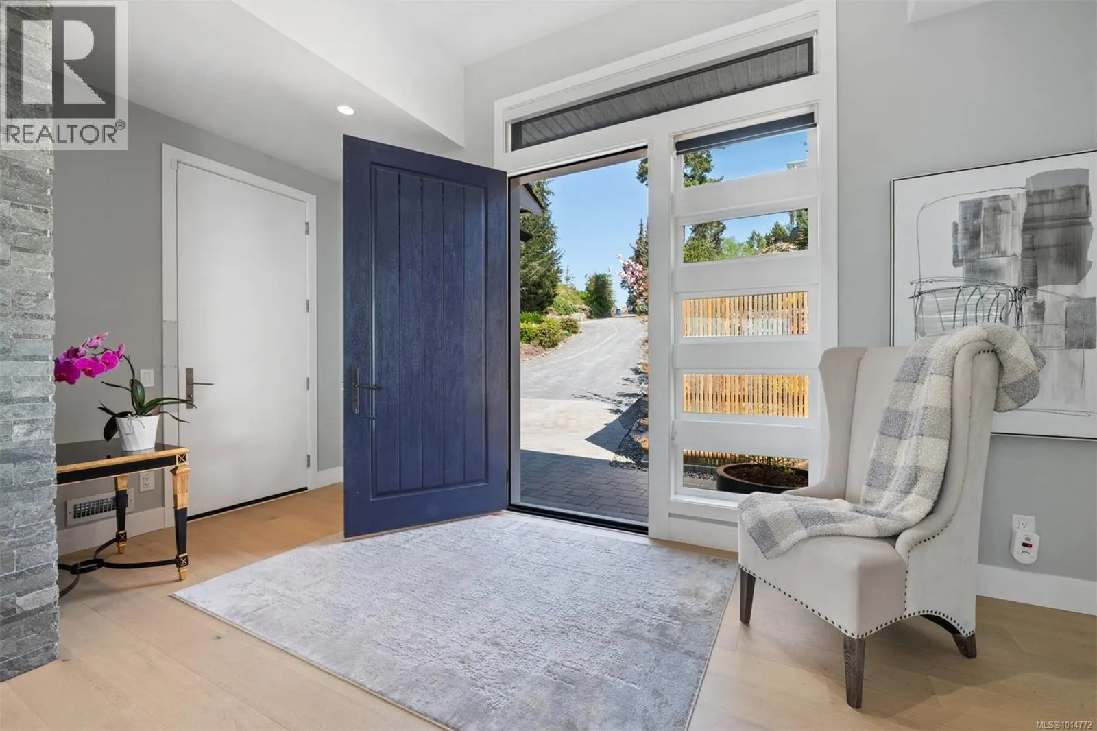 7470 Thornton Hts