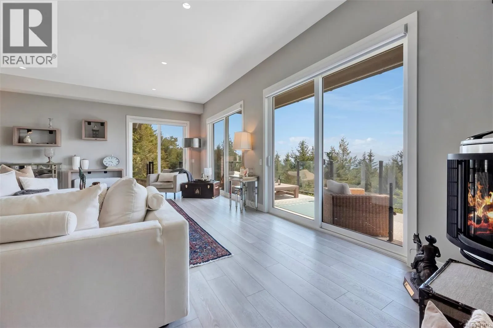 7470 Thornton Hts