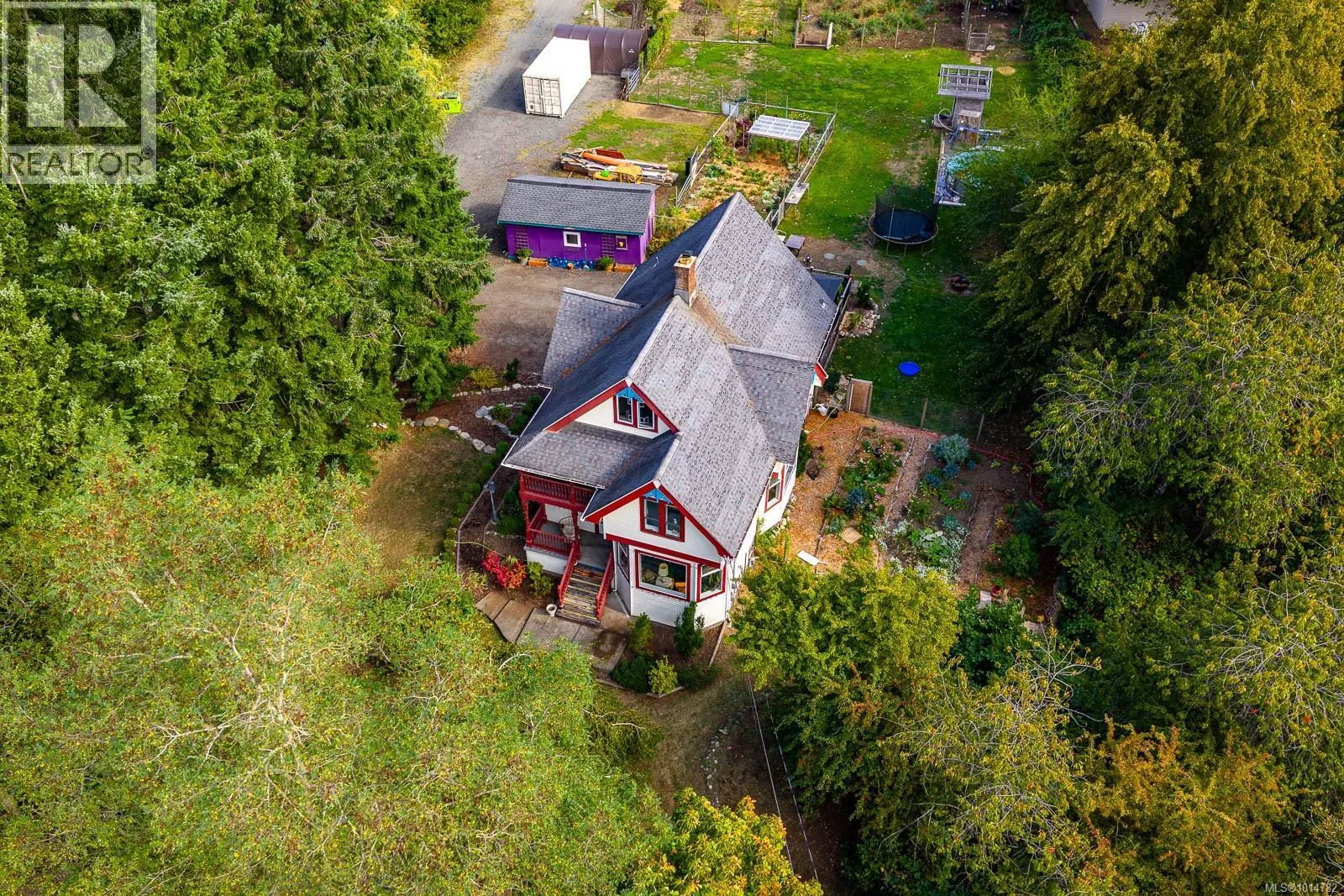 5068 Island Hwy N