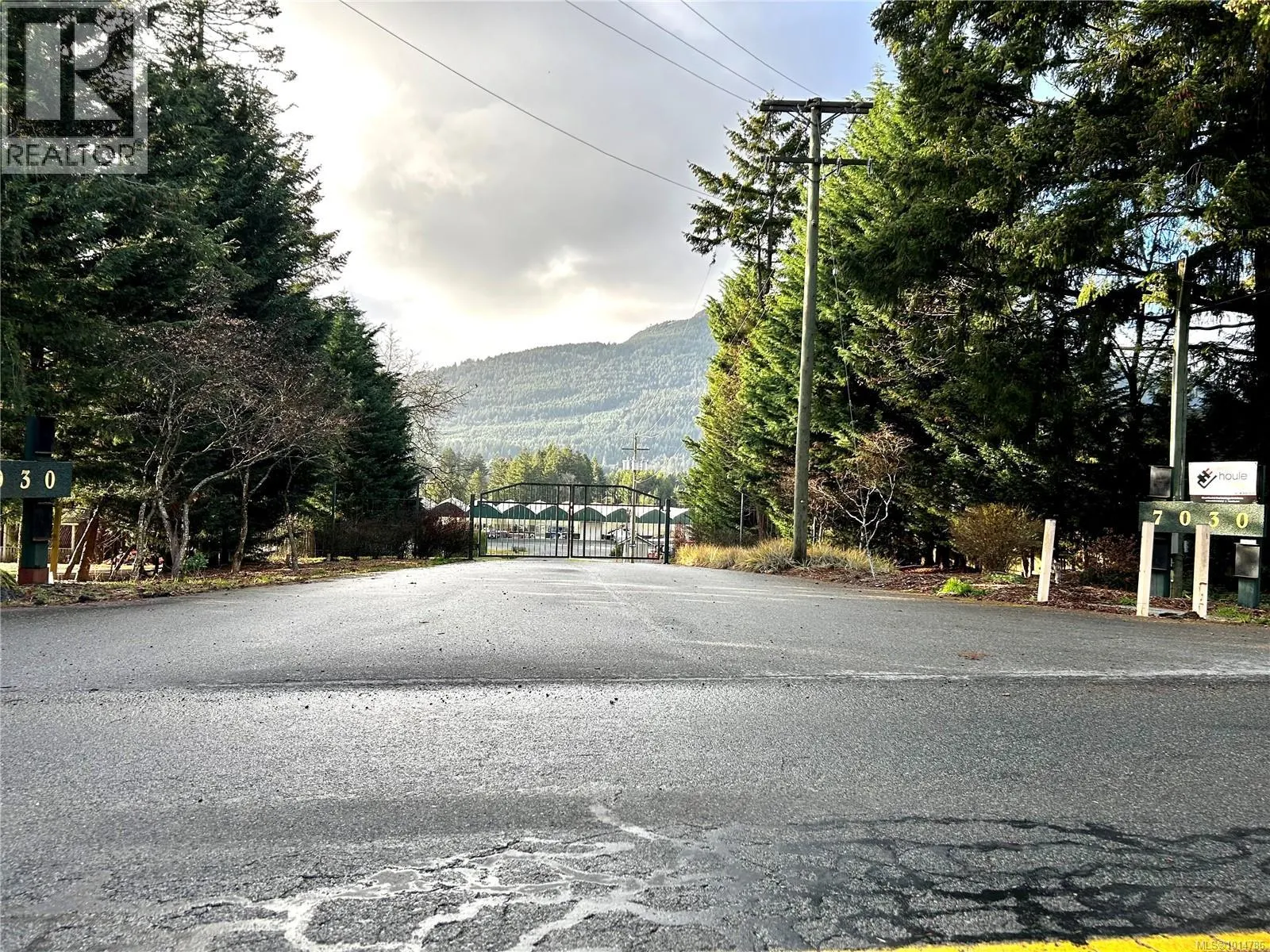 7030 Bell McKinnon Rd
