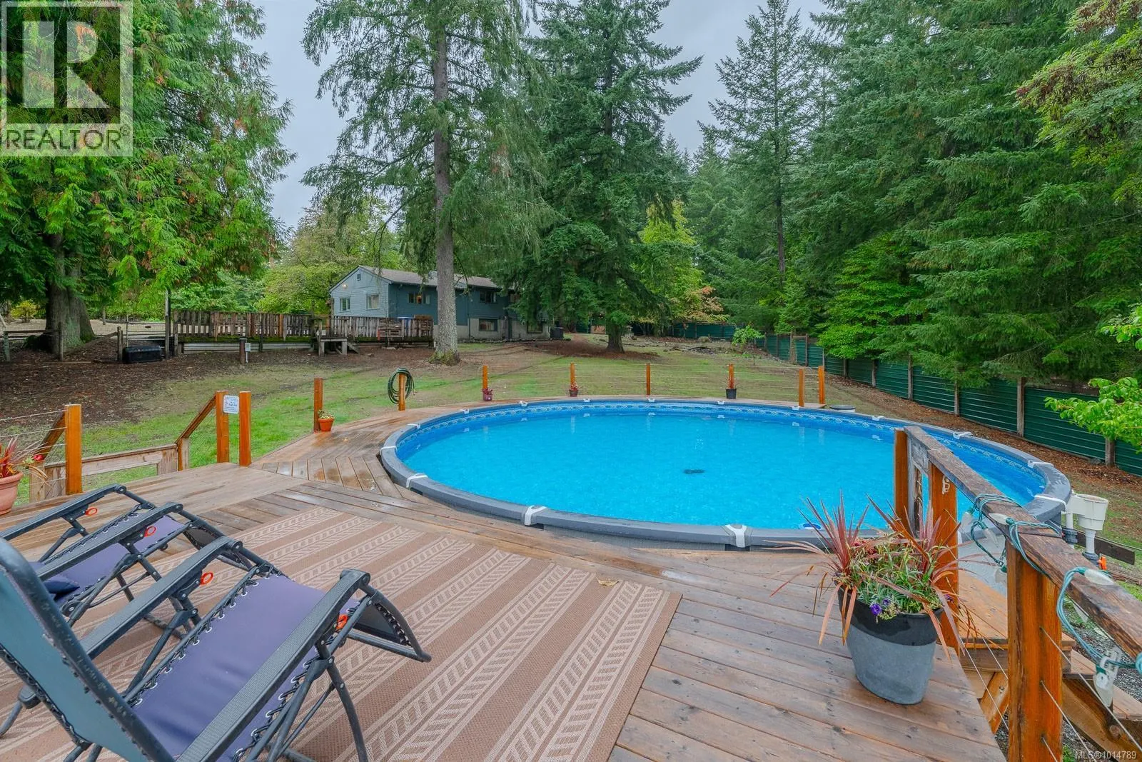 3585 Glenora Rd
