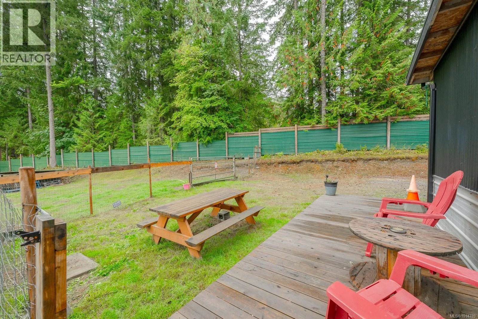 3585 Glenora Rd