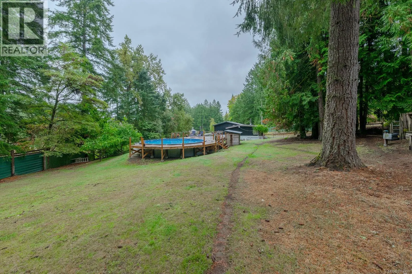 3585 Glenora Rd