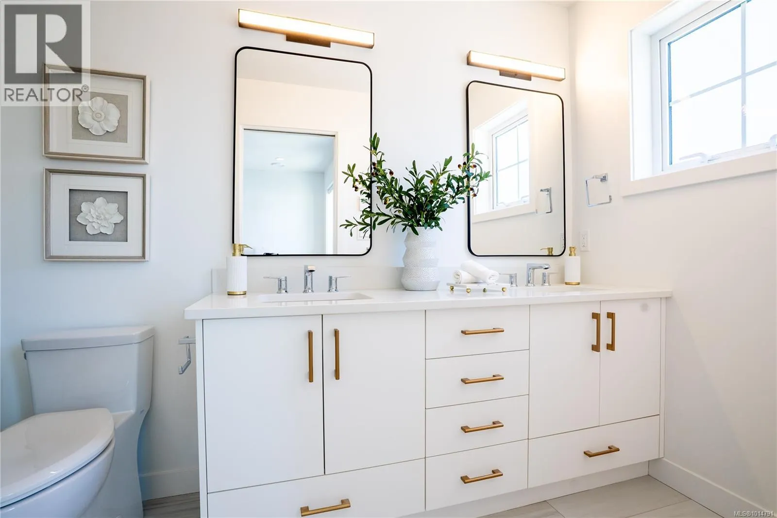 Unit 4 3907 Cedar Hill Rd