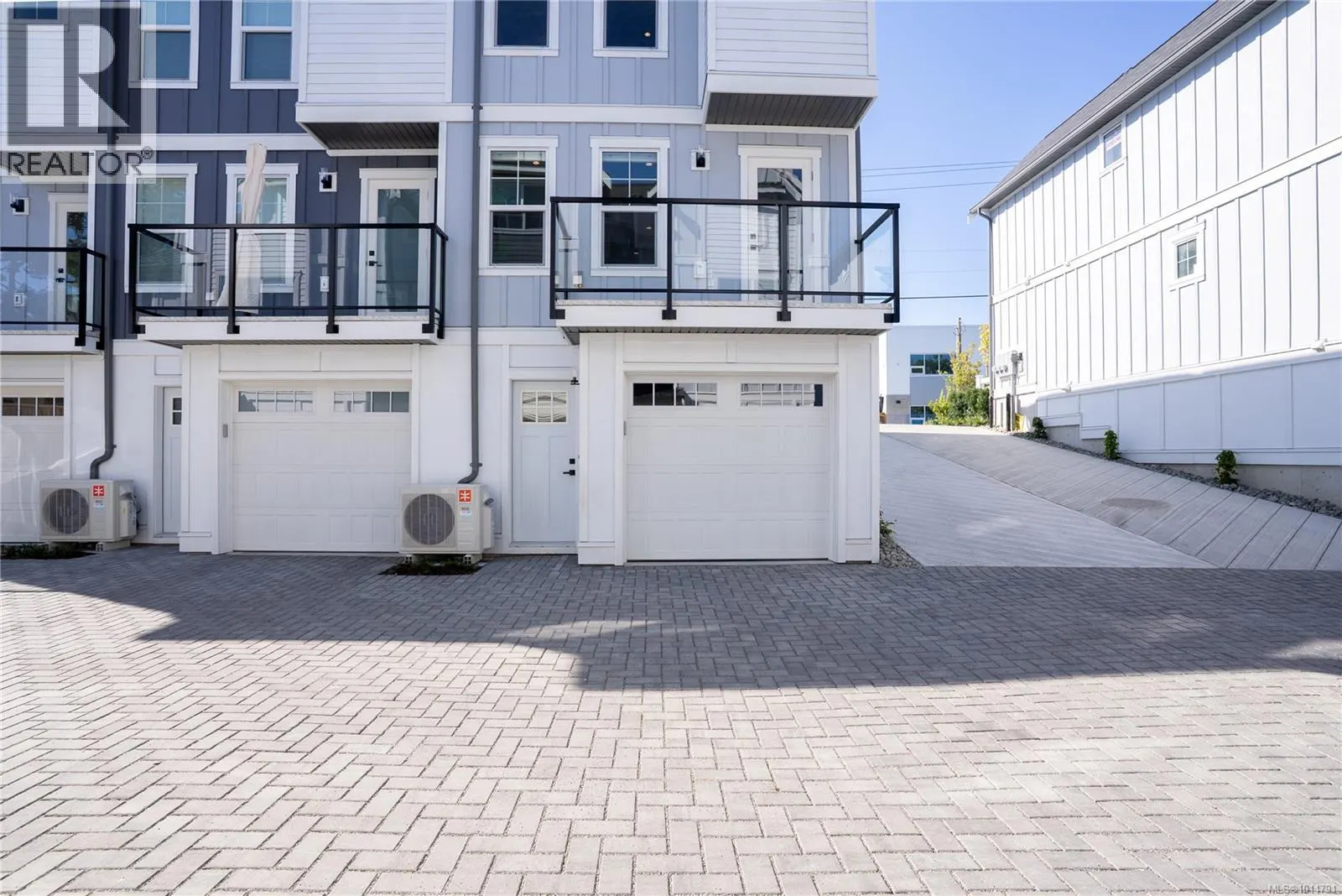 Unit 4 3907 Cedar Hill Rd