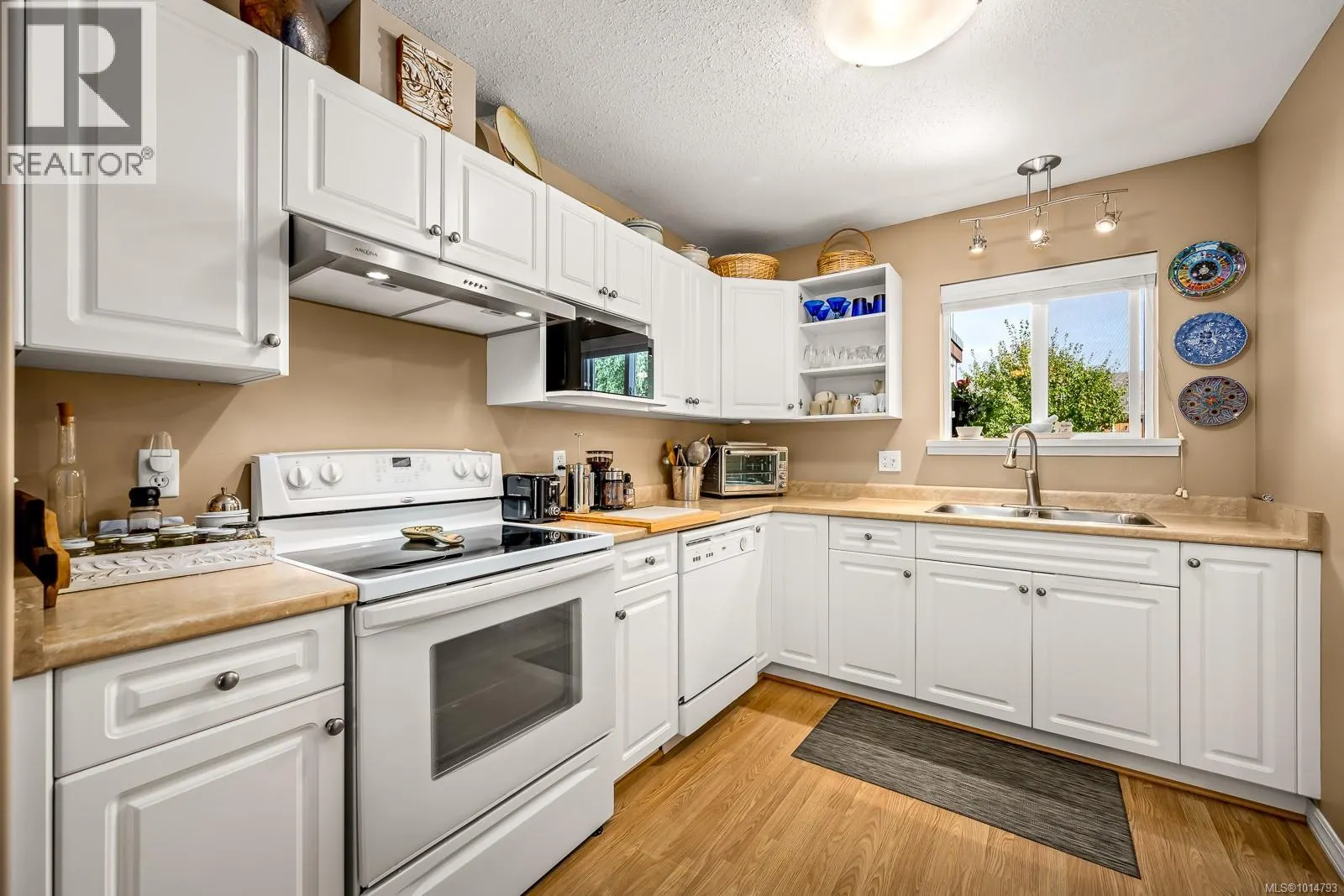 28 2197 Murrelet Dr