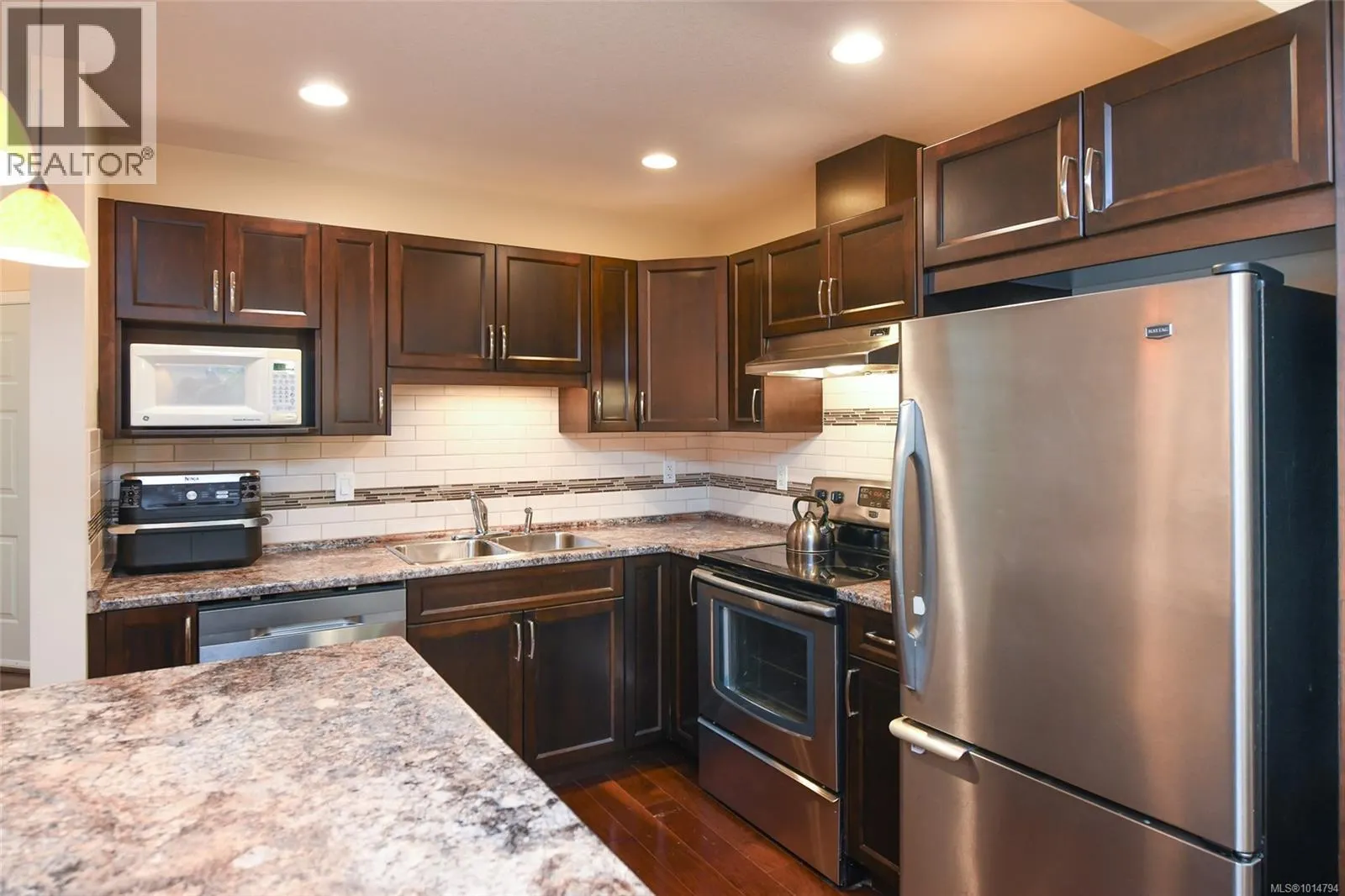31 3400 Coniston Cres