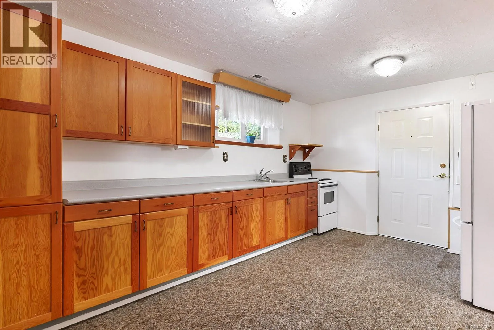 2062 Cooke Ave