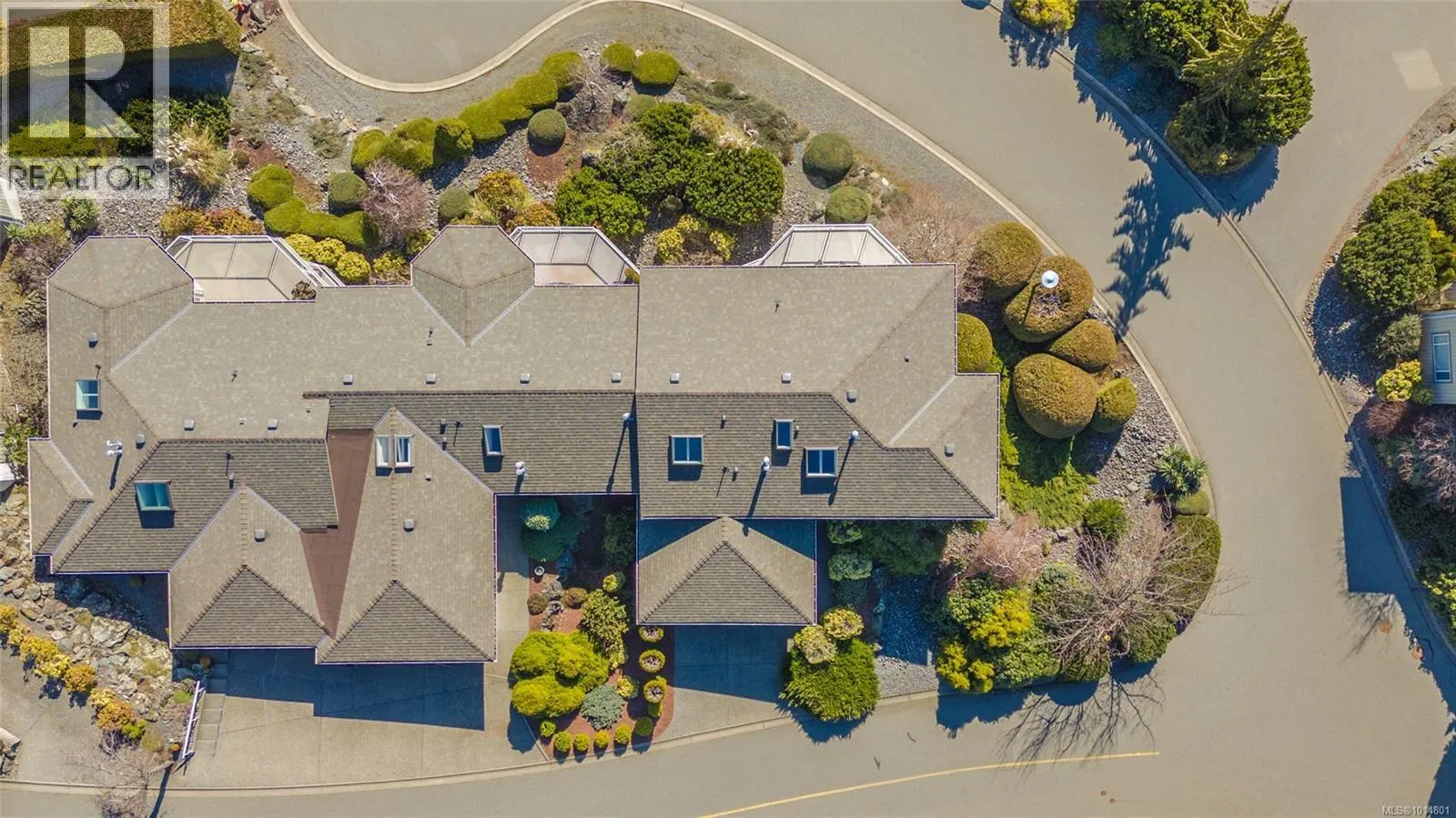 3385 Edgewood Dr