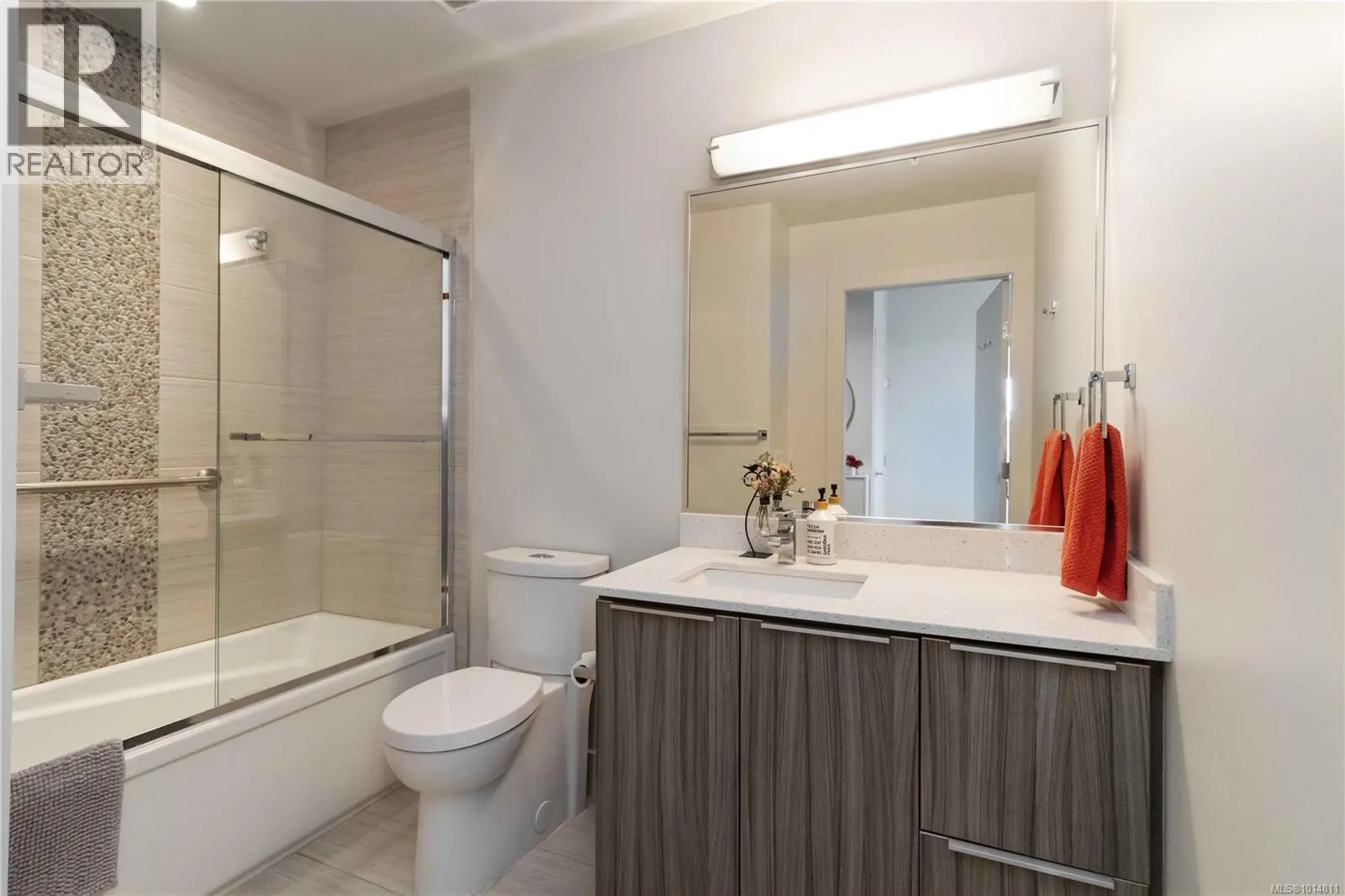 309 3815 Rowland Ave