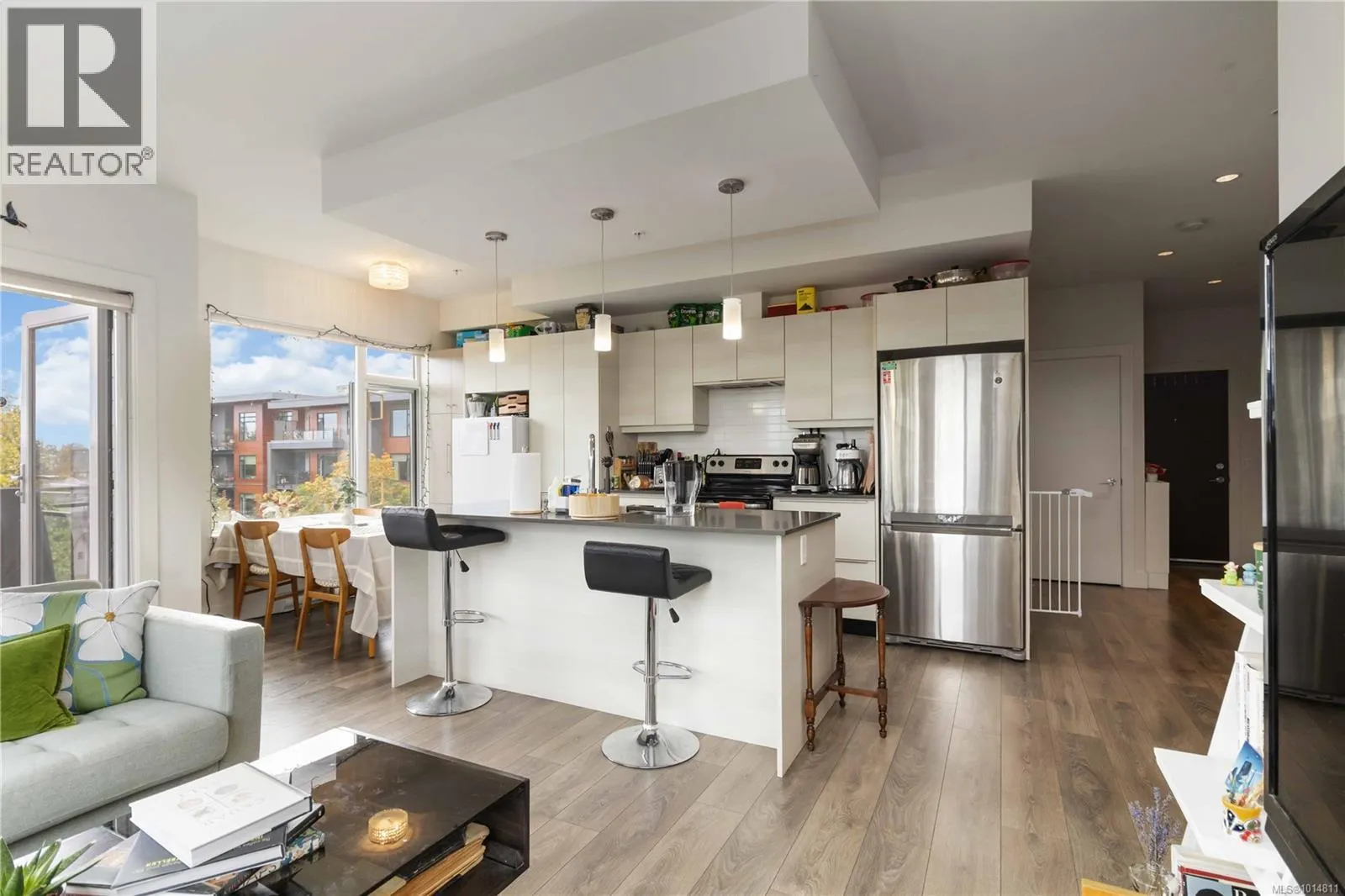 309 3815 Rowland Ave