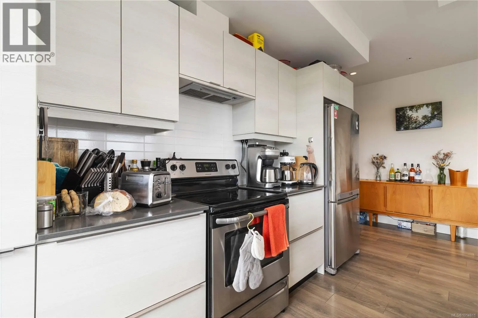 309 3815 Rowland Ave