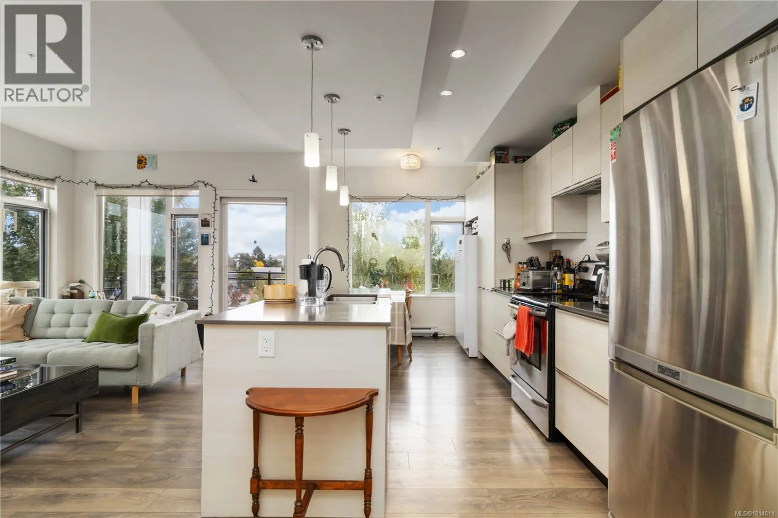 309 3815 Rowland Ave
