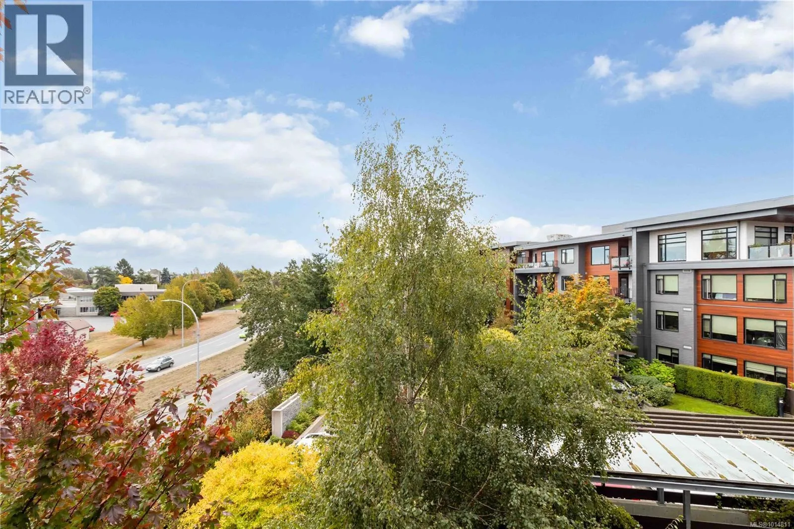 309 3815 Rowland Ave