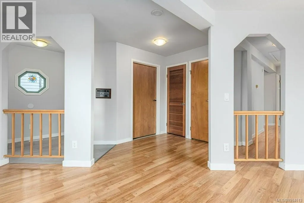 A & B 792 12th St
