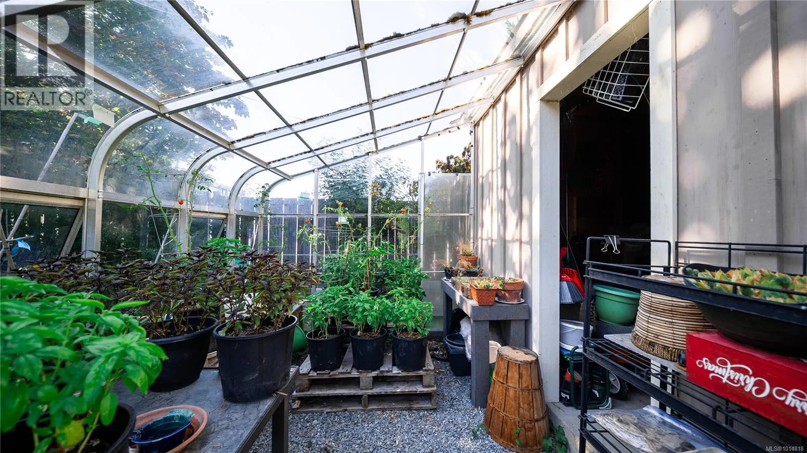 207 7088 West Saanich Rd