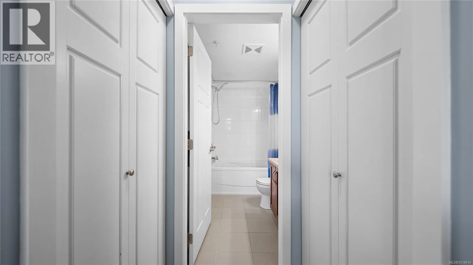207 7088 West Saanich Rd
