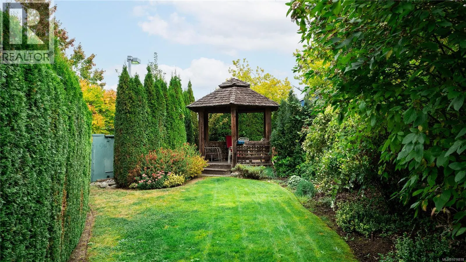 207 7088 West Saanich Rd