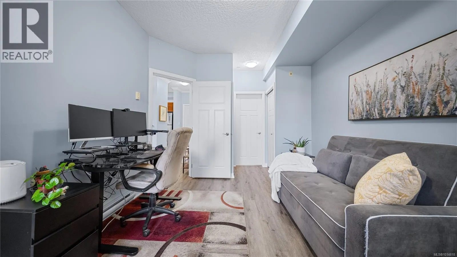 207 7088 West Saanich Rd