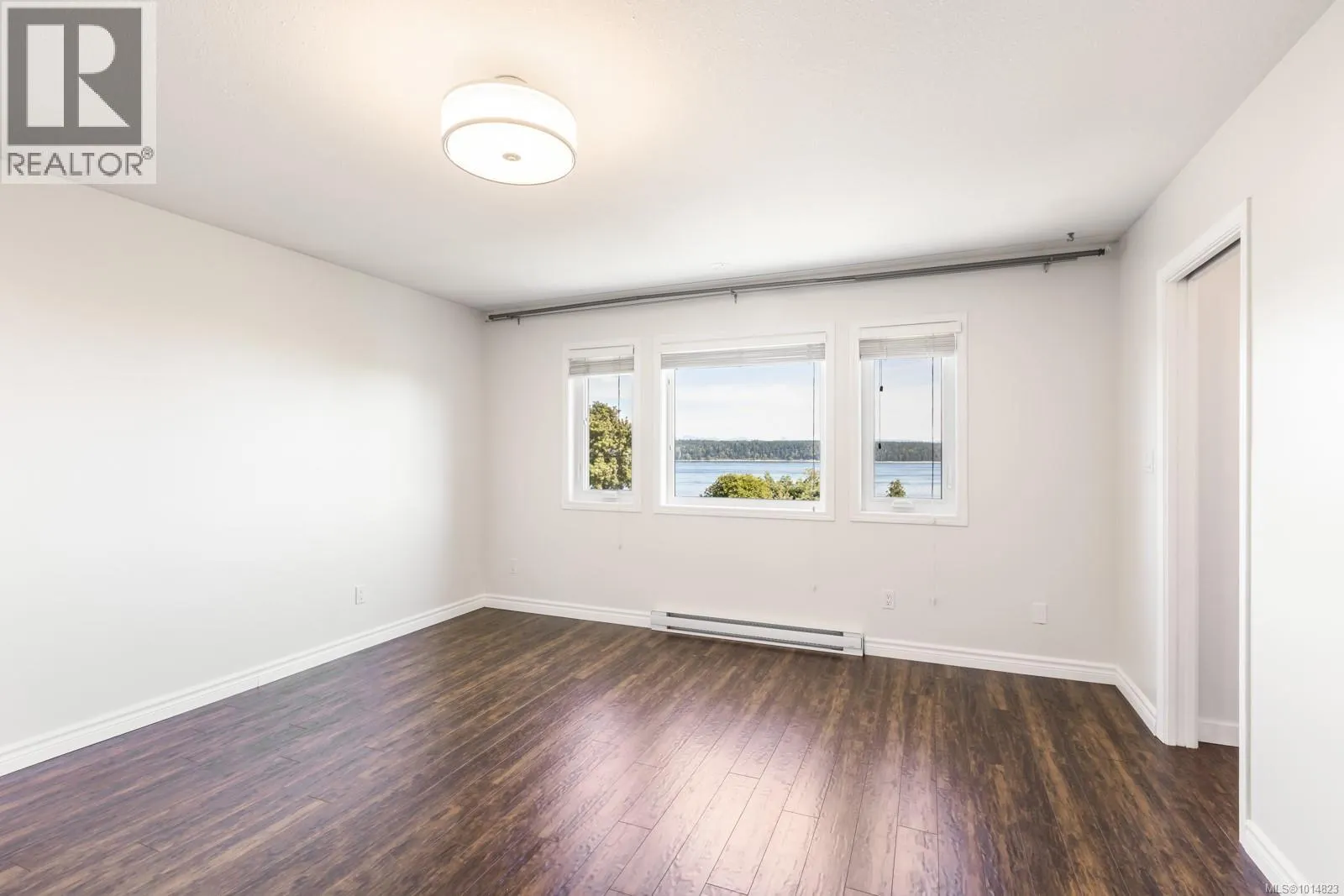 392 Carnegie St